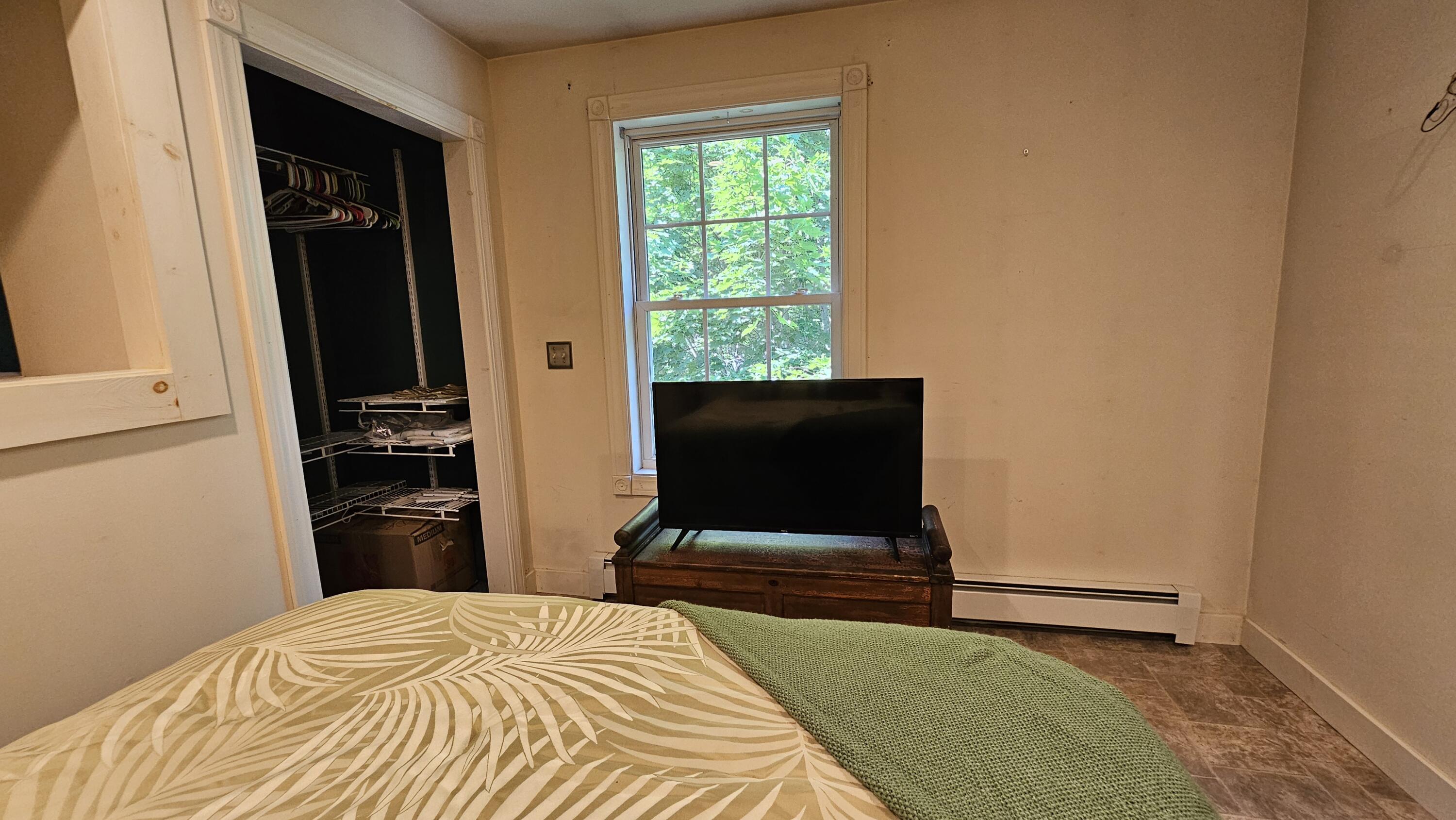 28 Park Avenue E Property Photo 54