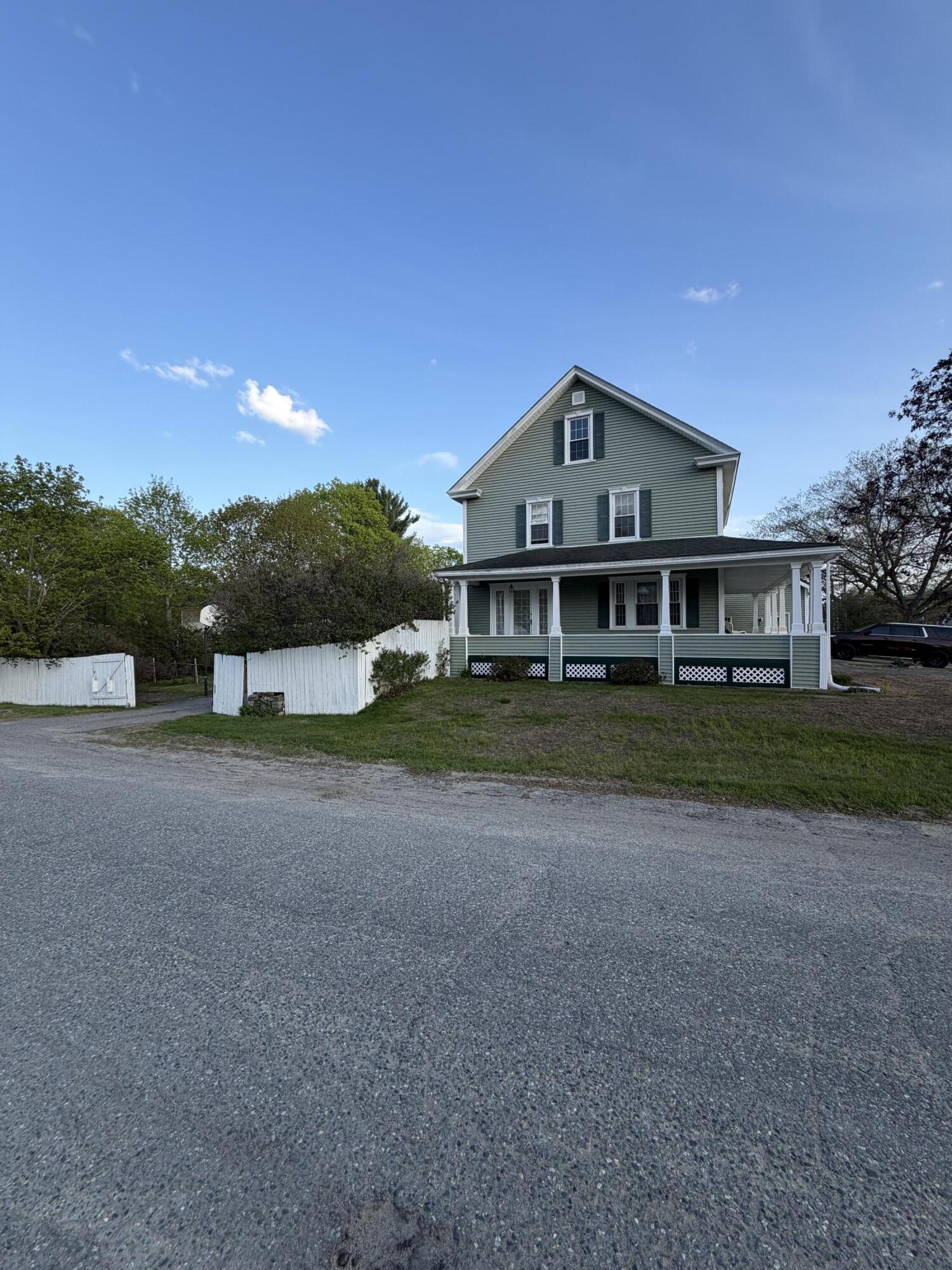 137 Maine Avenue Property Photo 8