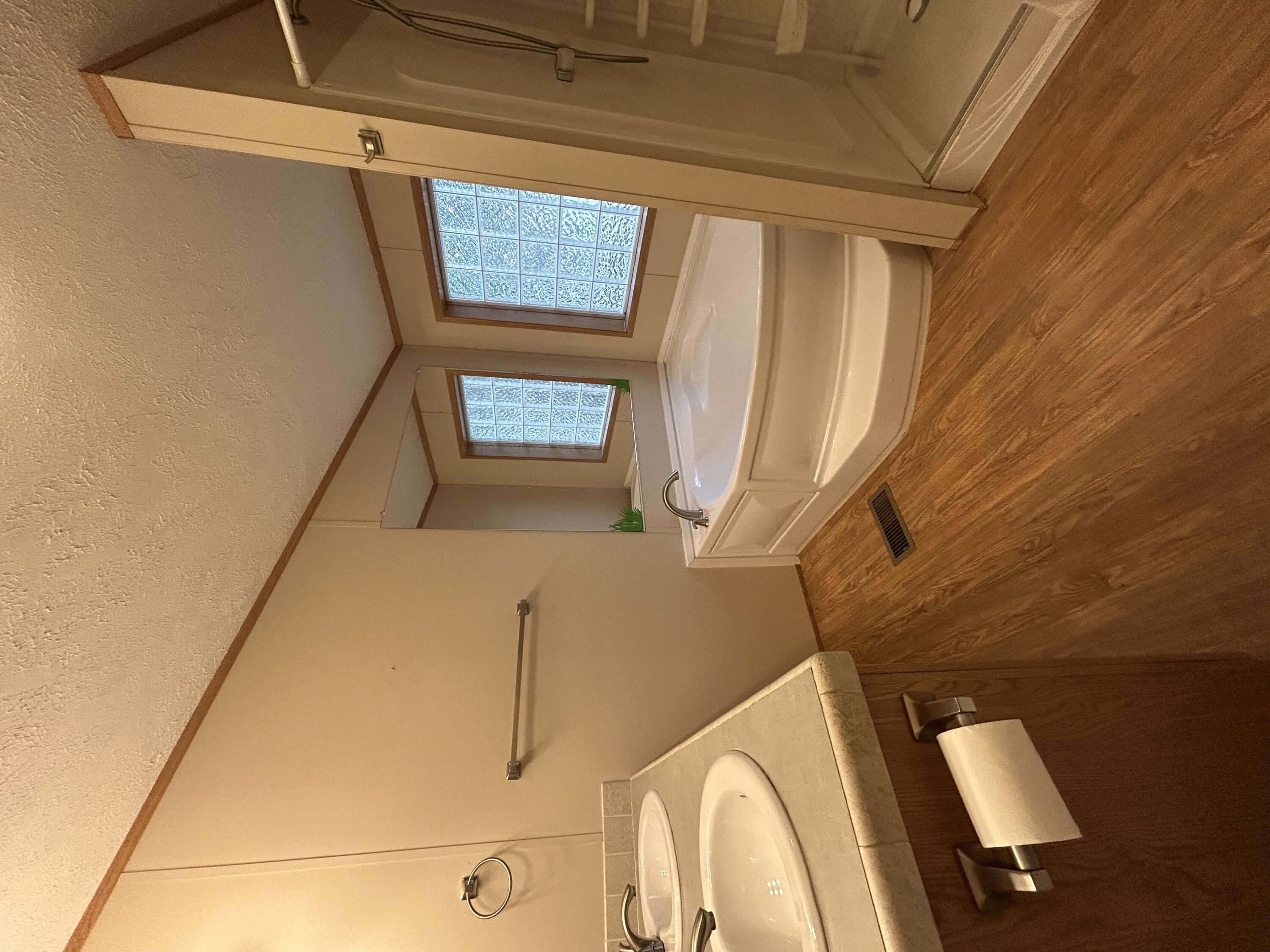 30 Franklin Parkway Property Photo 15