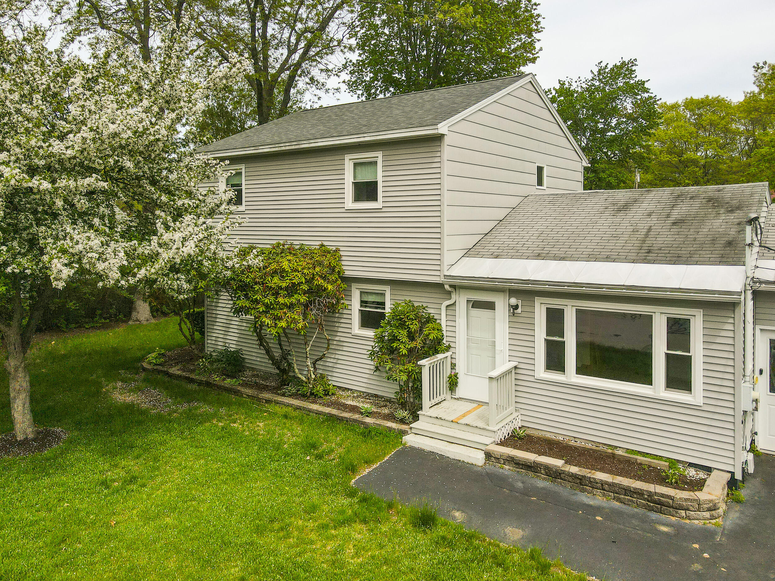 92 Farview Drive Property Photo 1