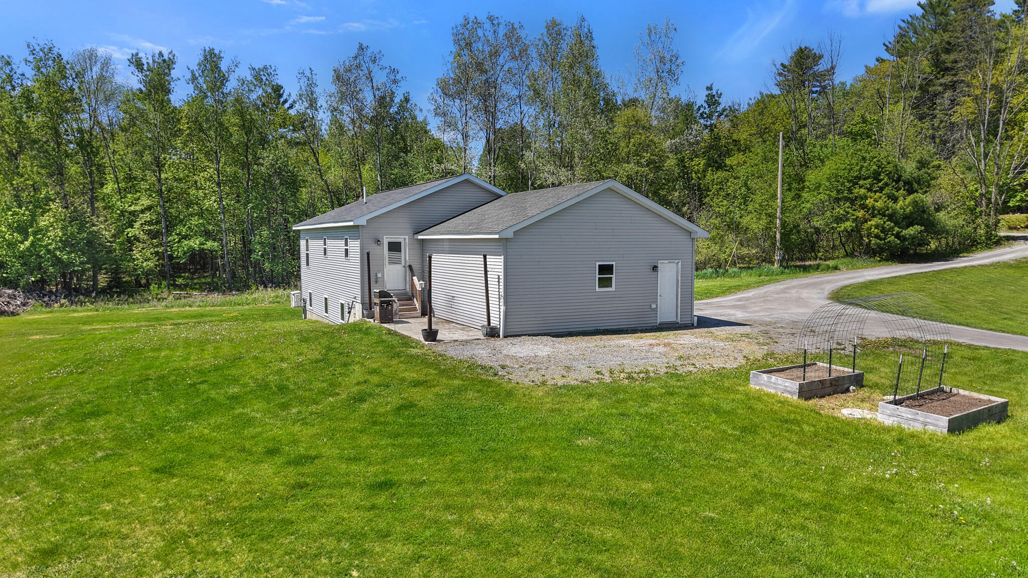 32 Pond Road Property Photo 8