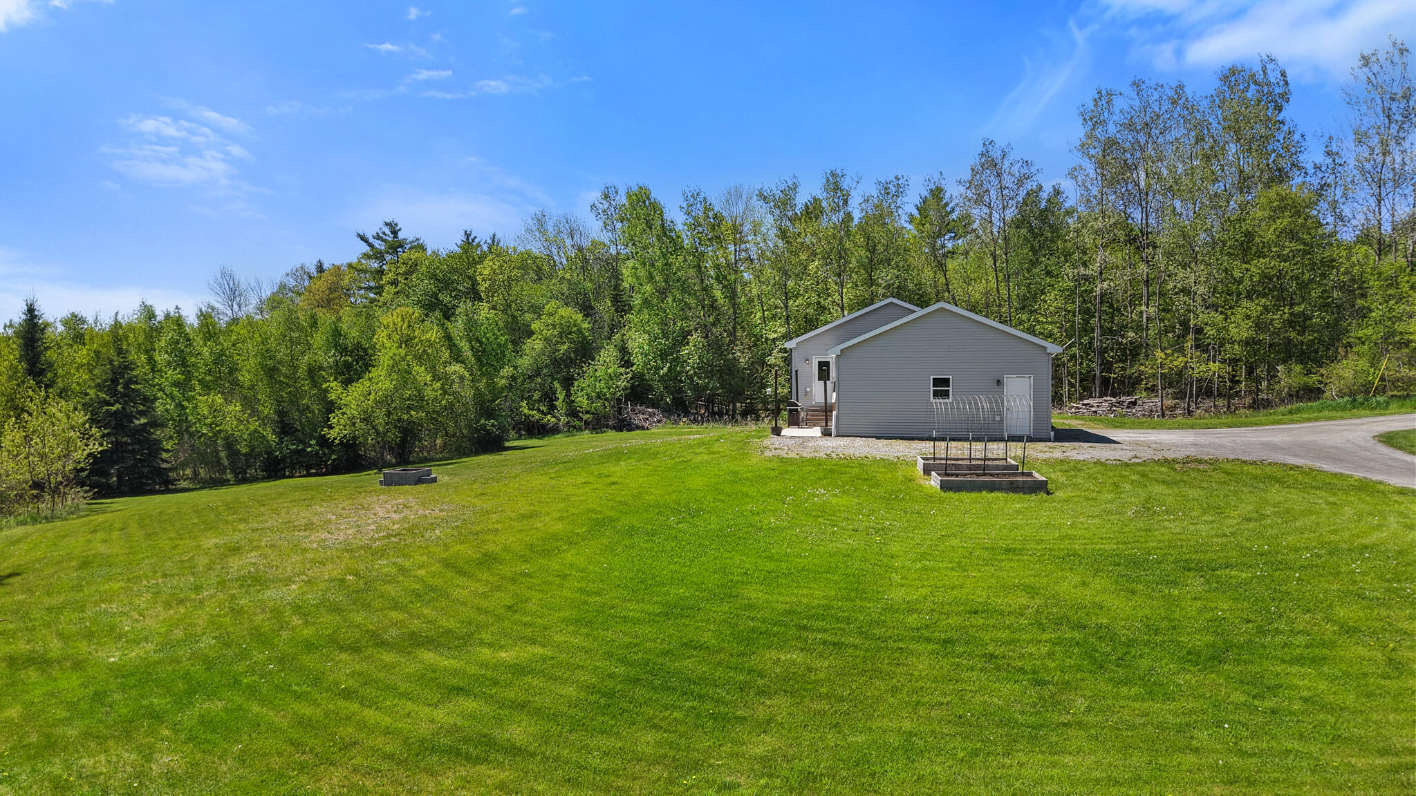 32 Pond Road Property Photo 13