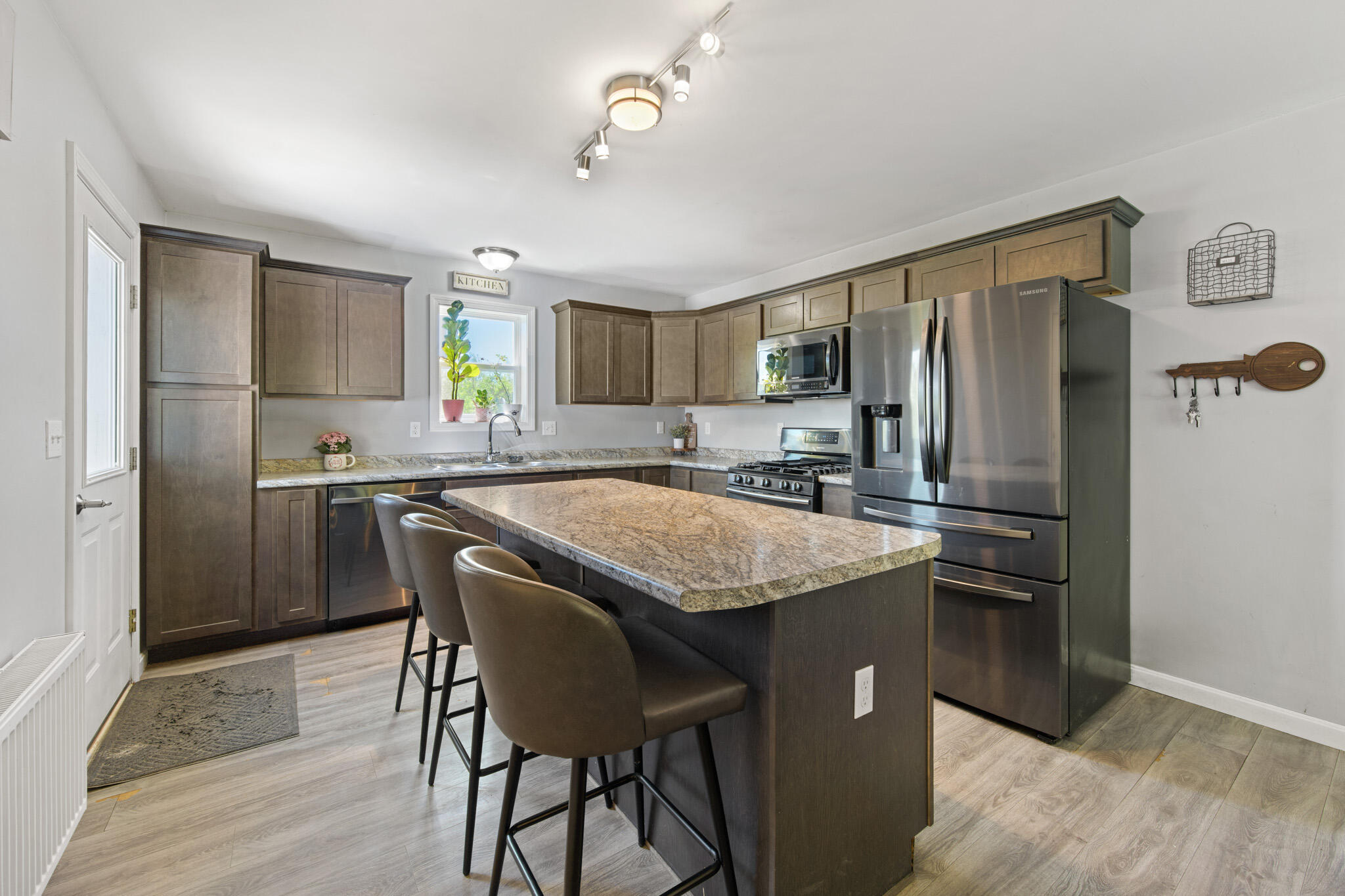 32 Pond Road Property Photo 19