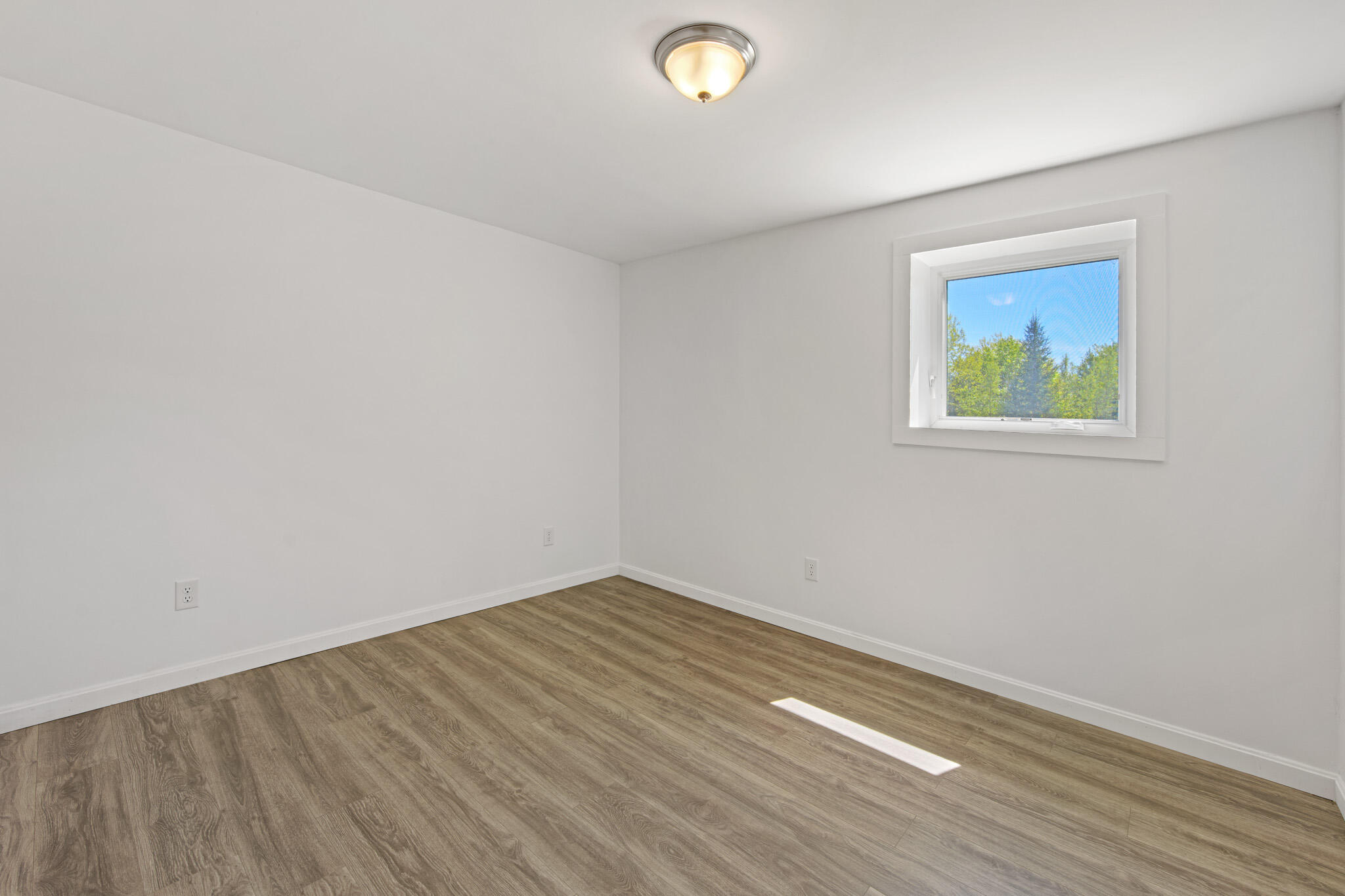 32 Pond Road Property Photo 40