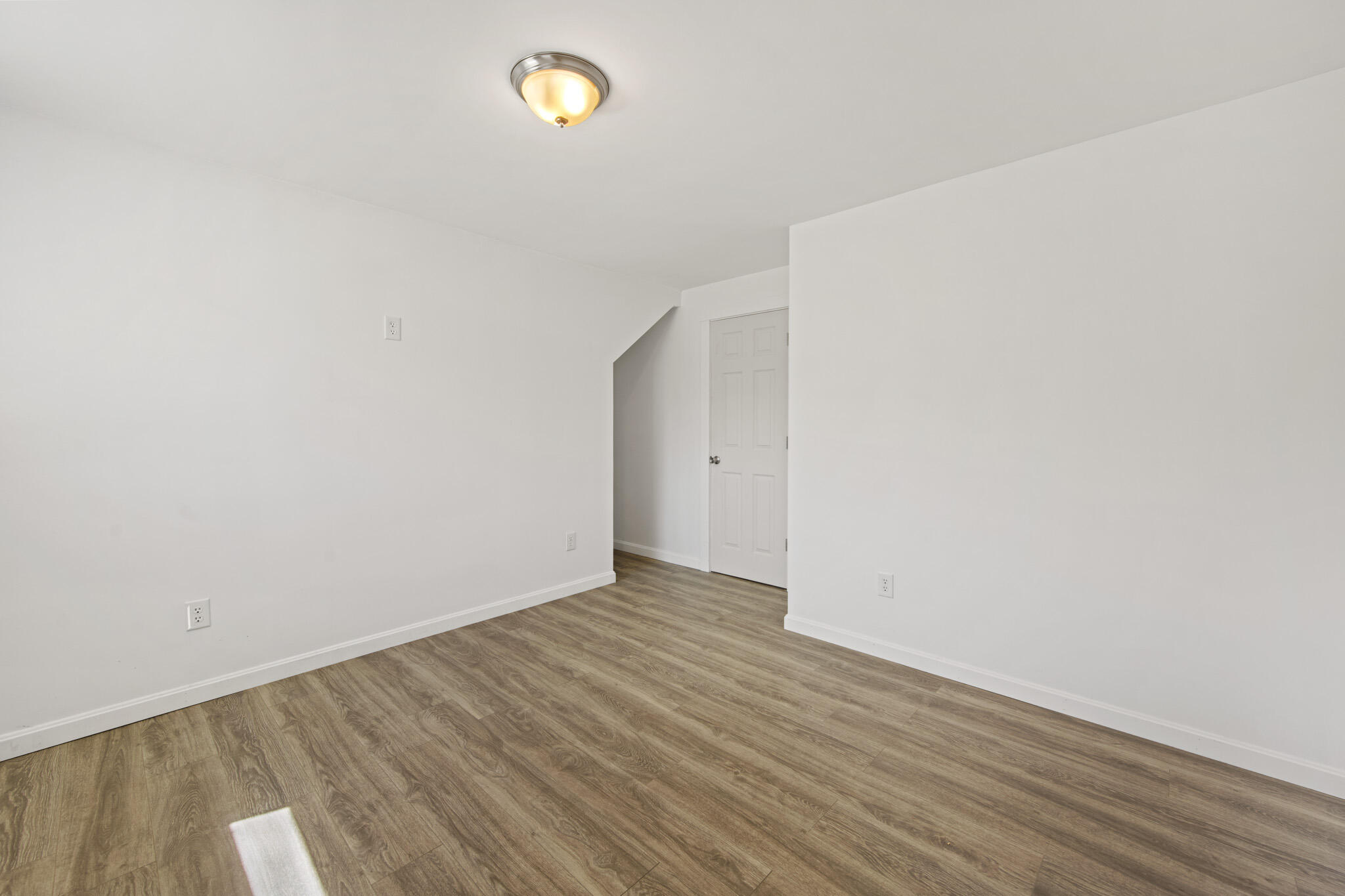 32 Pond Road Property Photo 41