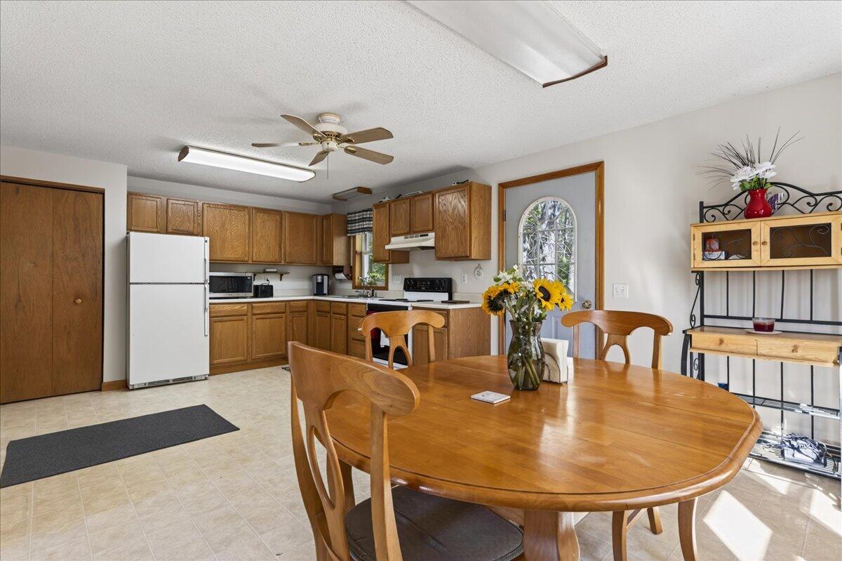 571 Crooked Road Property Photo 12