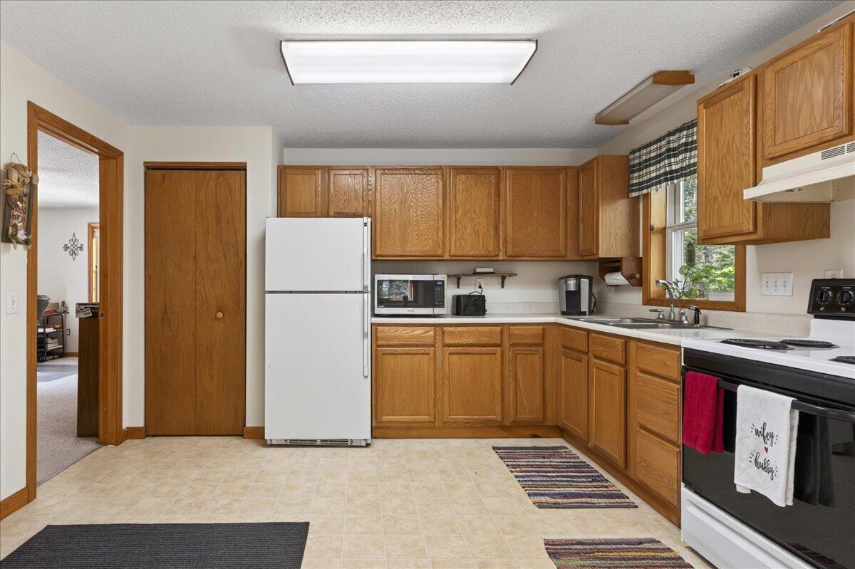 571 Crooked Road Property Photo 13