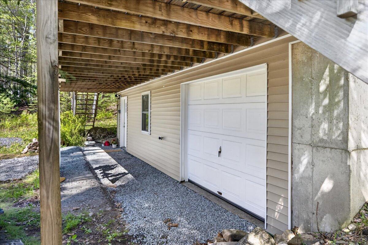 571 Crooked Road Property Photo 31