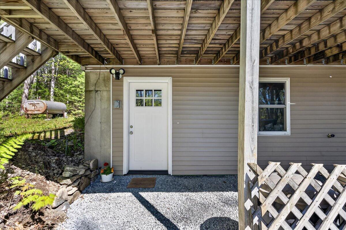 571 Crooked Road Property Photo 32