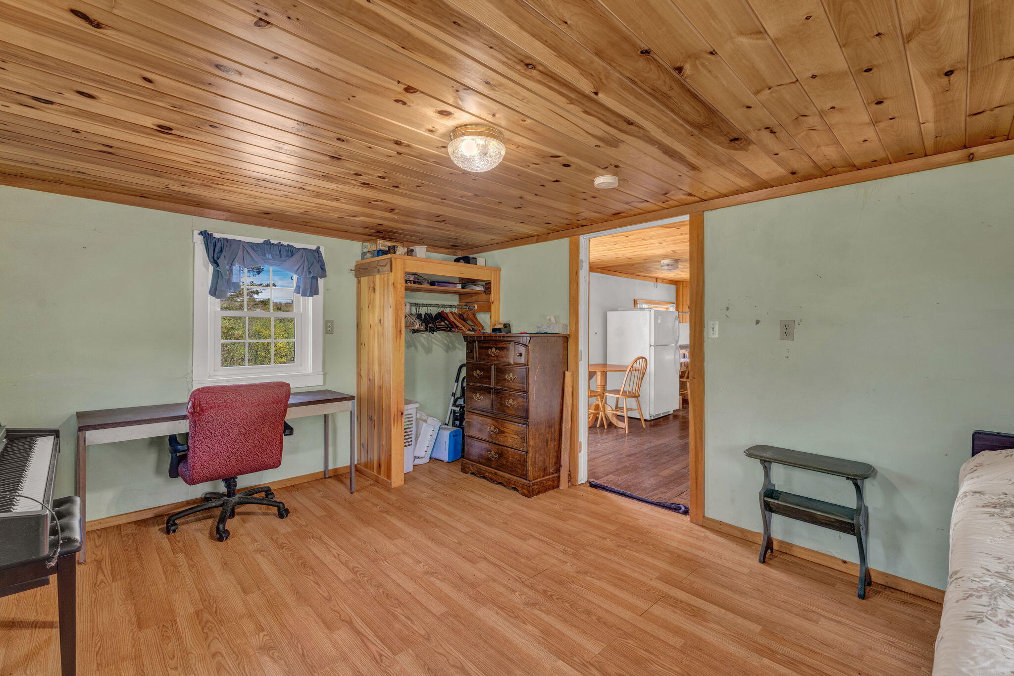 137 W Franklin Road Property Photo 33