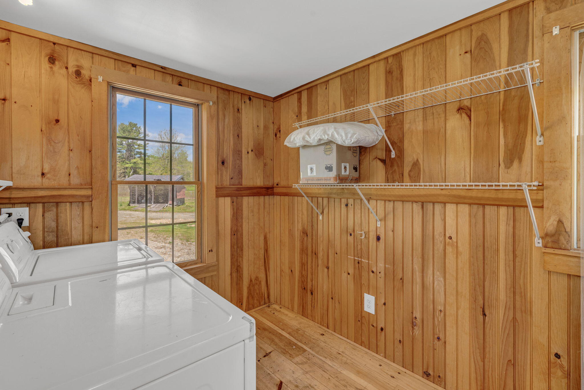 137 W Franklin Road Property Photo 46