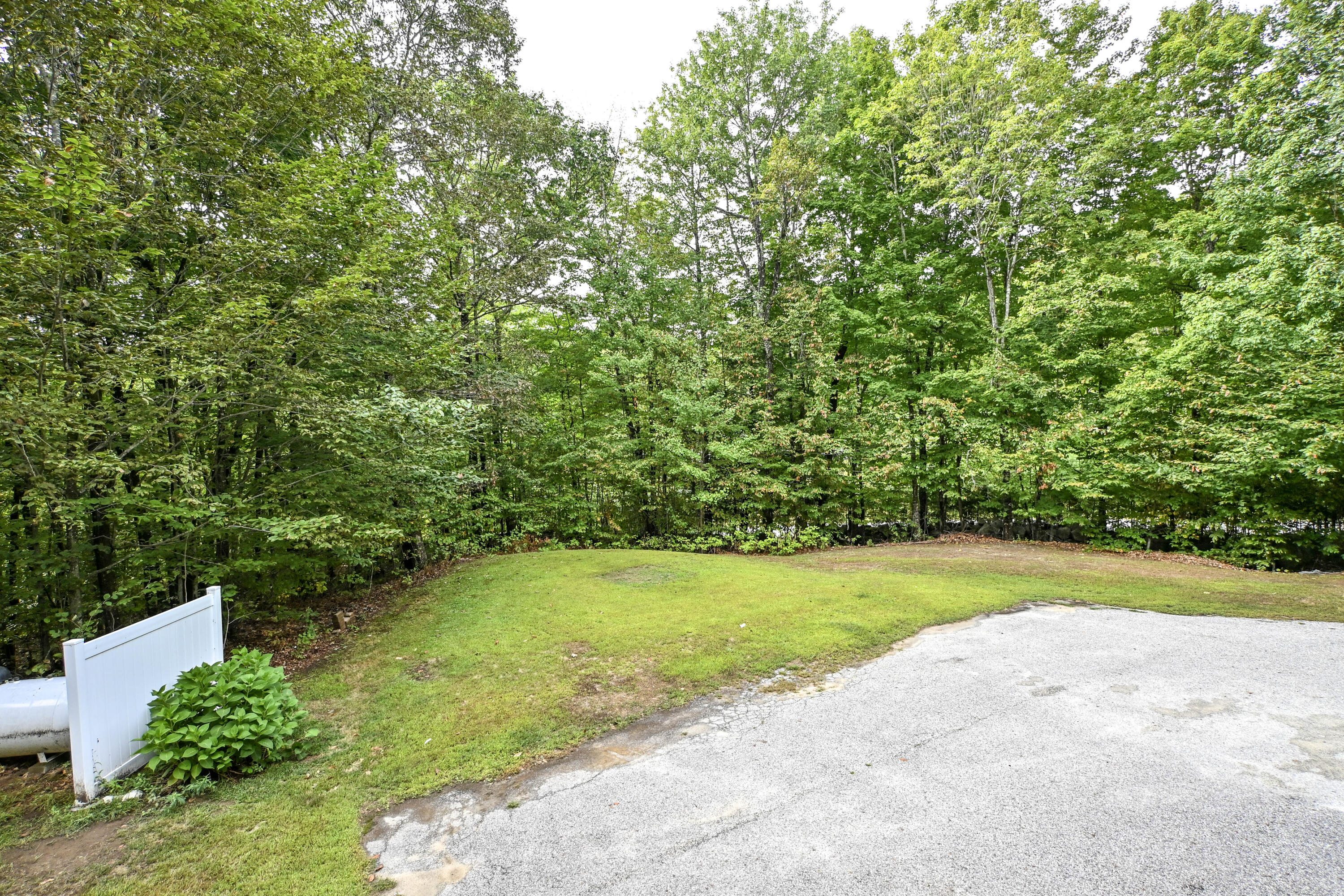 22 Eisenhower Court Property Photo 14