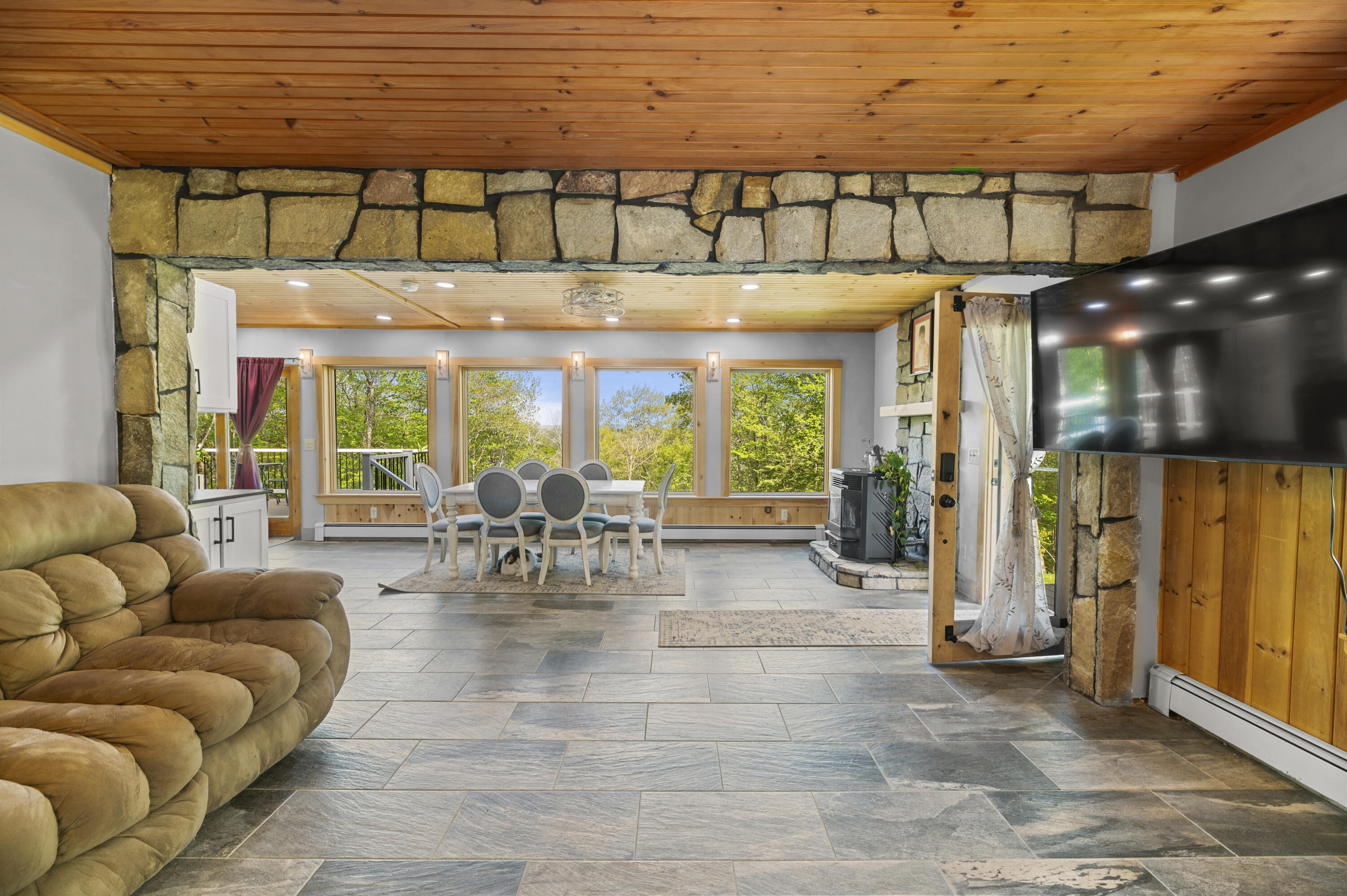 18 Duck Cove Lane Property Photo 6