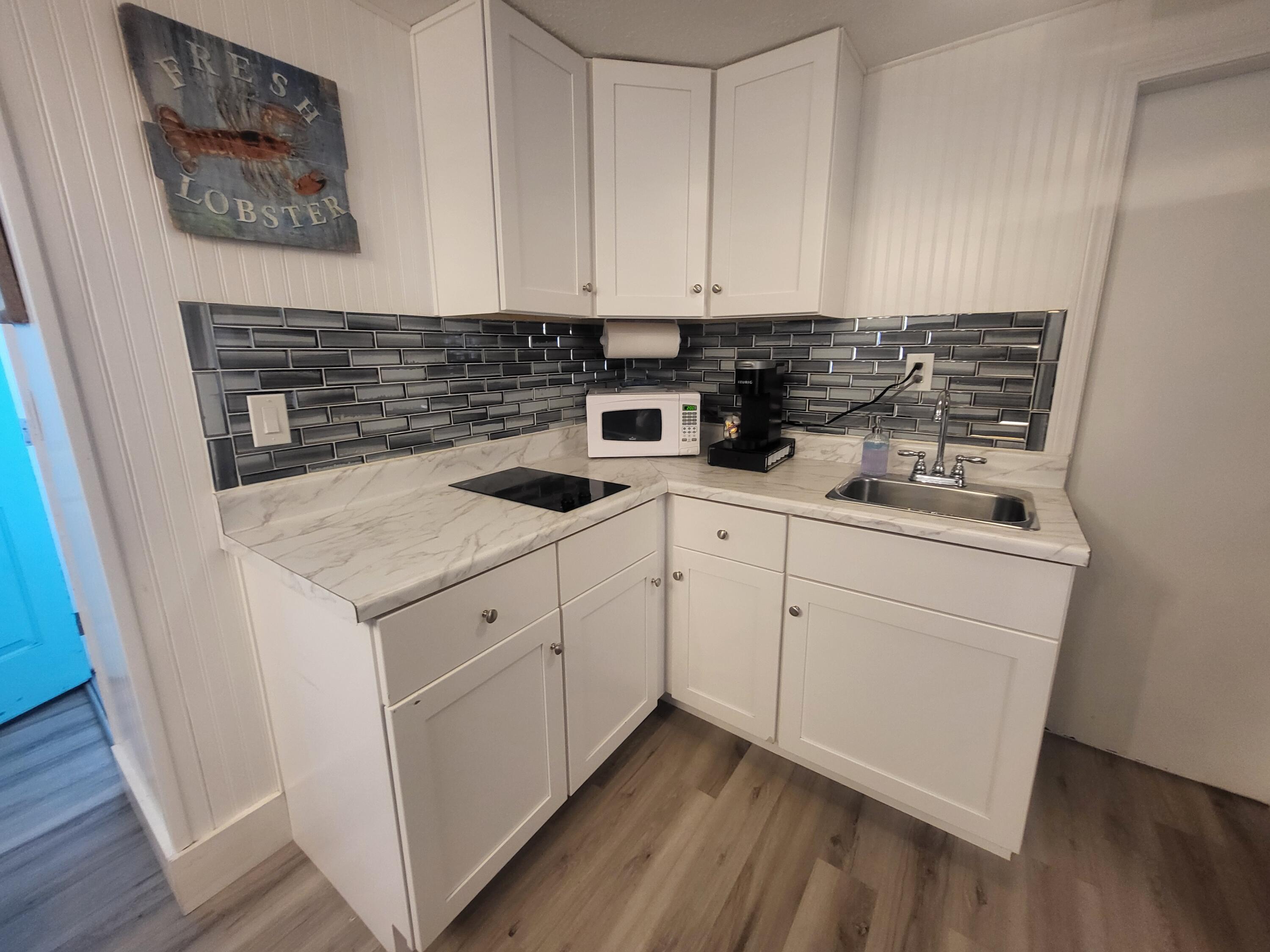70 E Grand Avenue 111 Property Photo 6