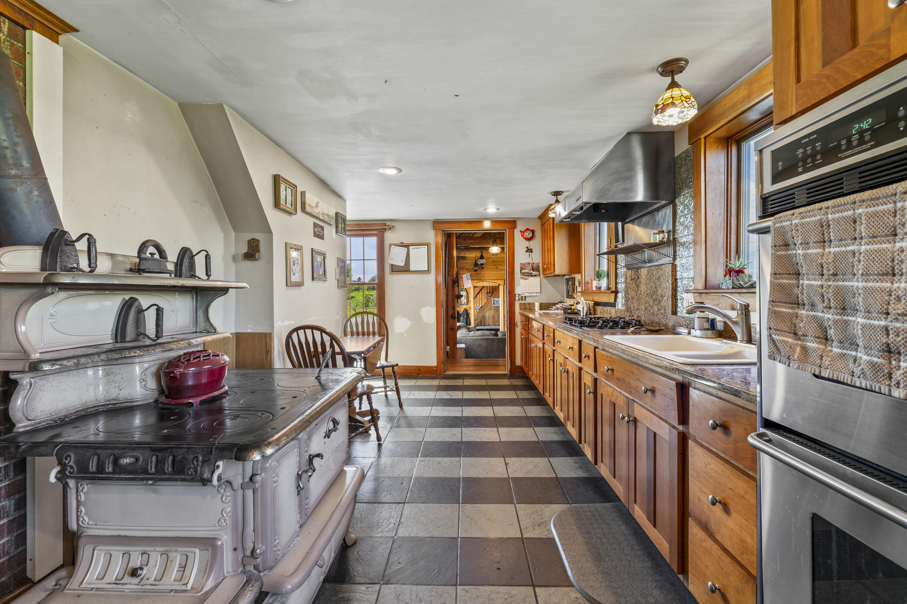 37 Mclaughlin Road Property Photo 3