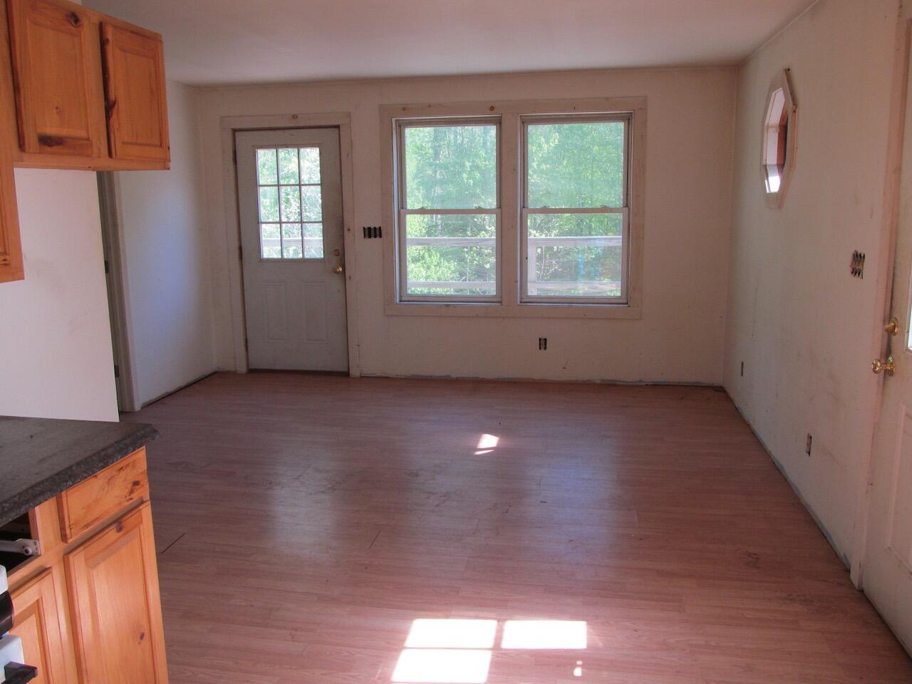 475 Redding Road Property Photo 8