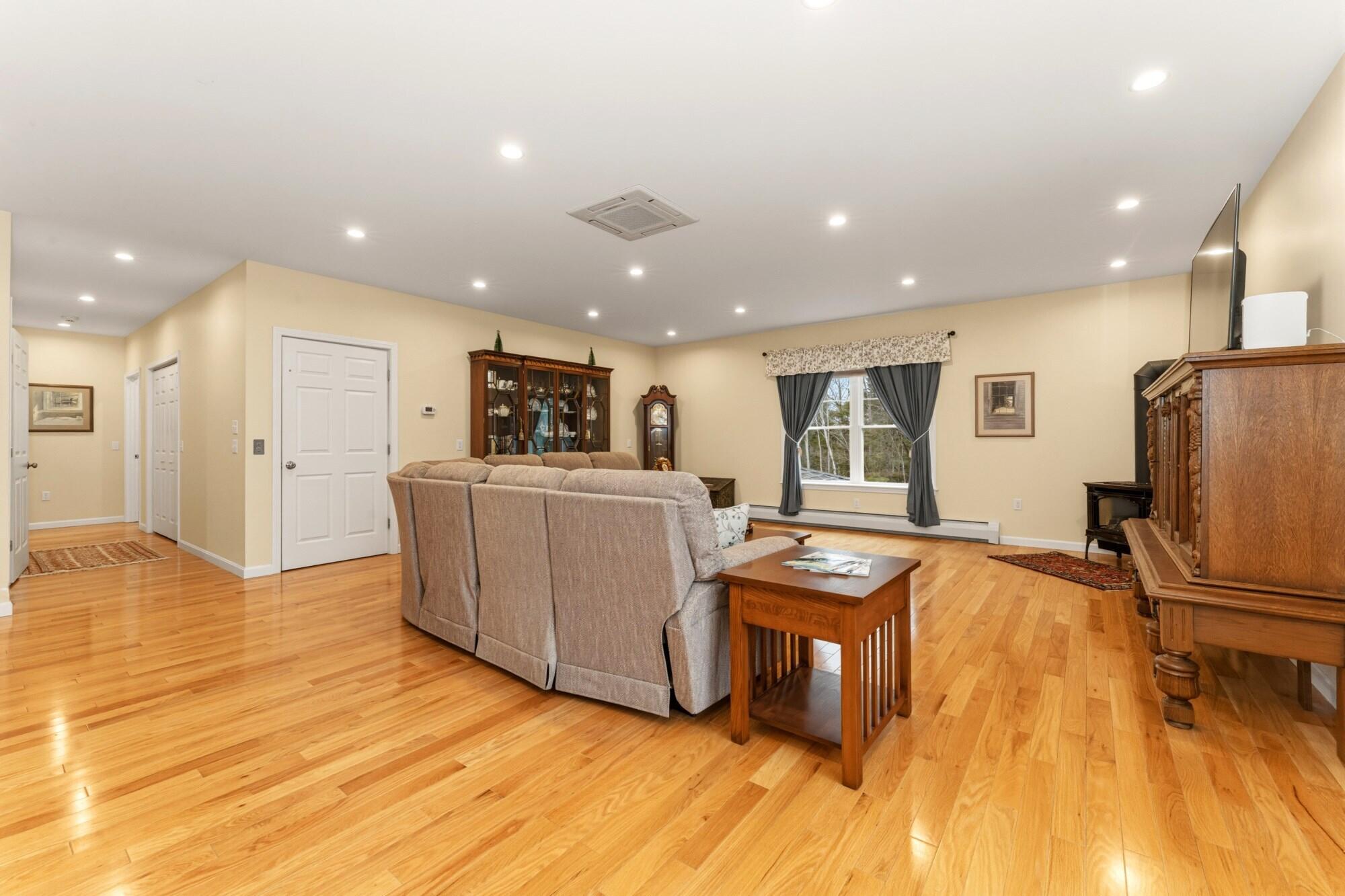 8 Gilpatrick Road Property Photo 40