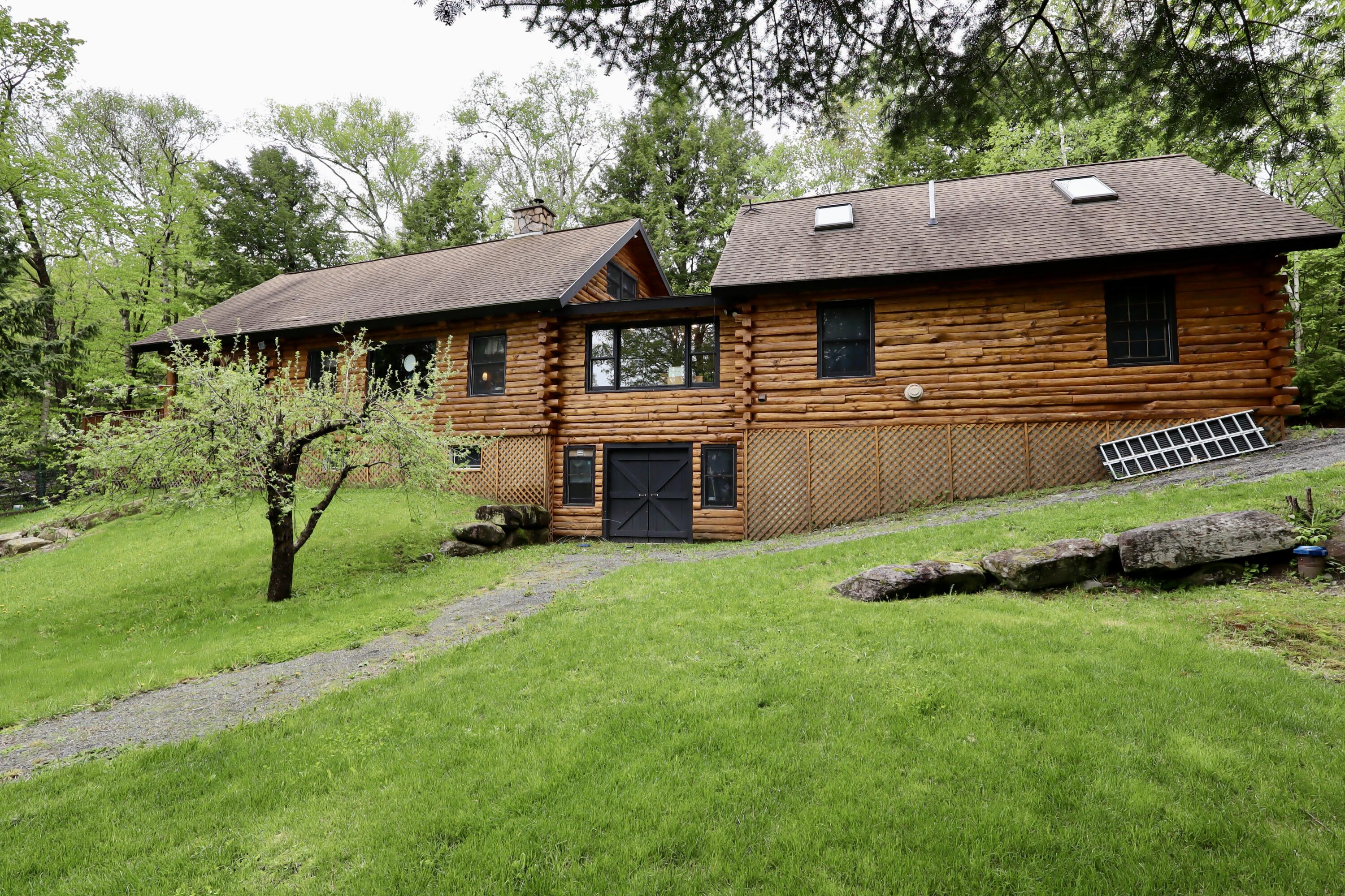 567 Big Moose Pt Road Property Photo 3