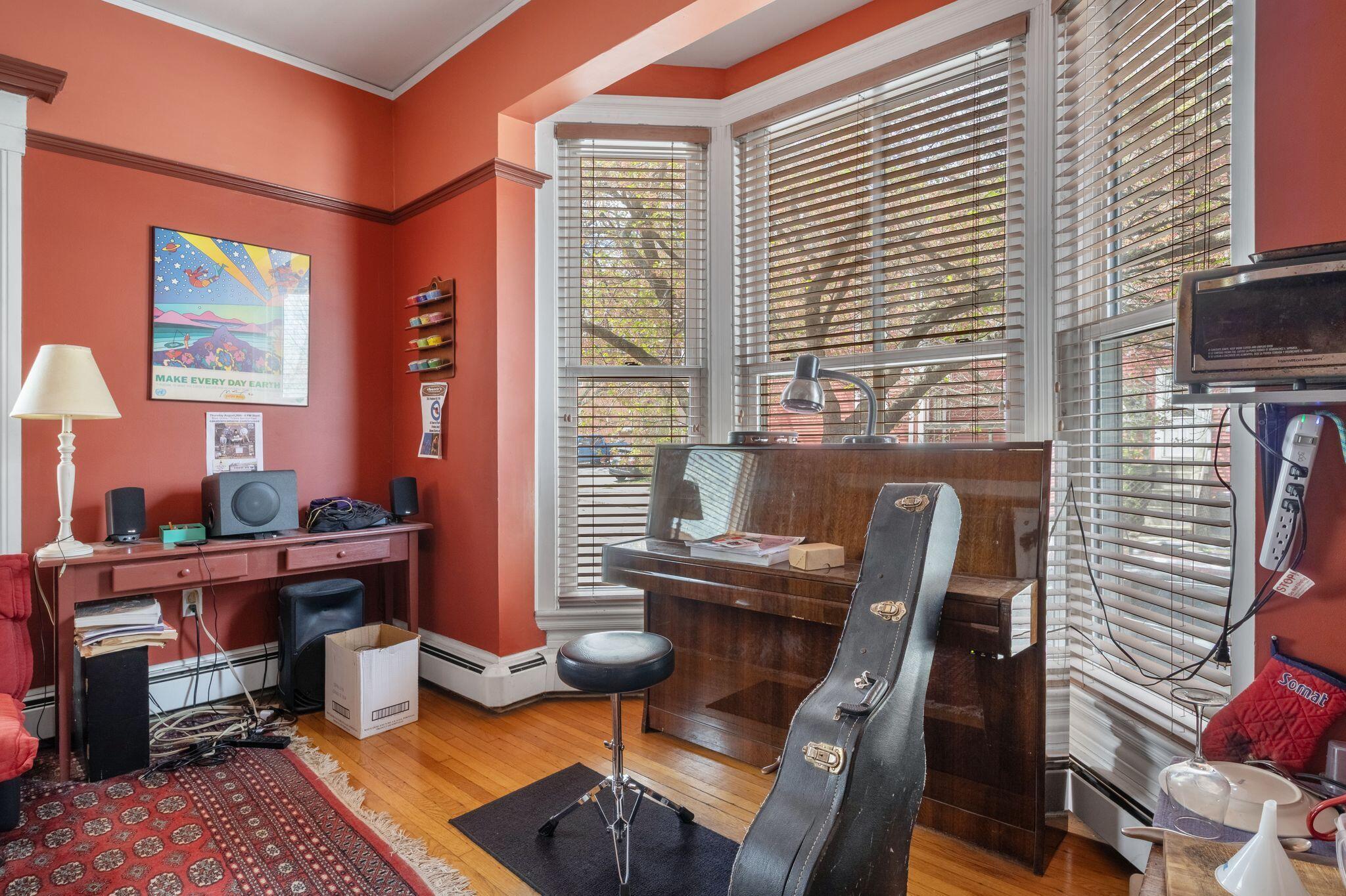 75 Carleton Street Property Photo 33