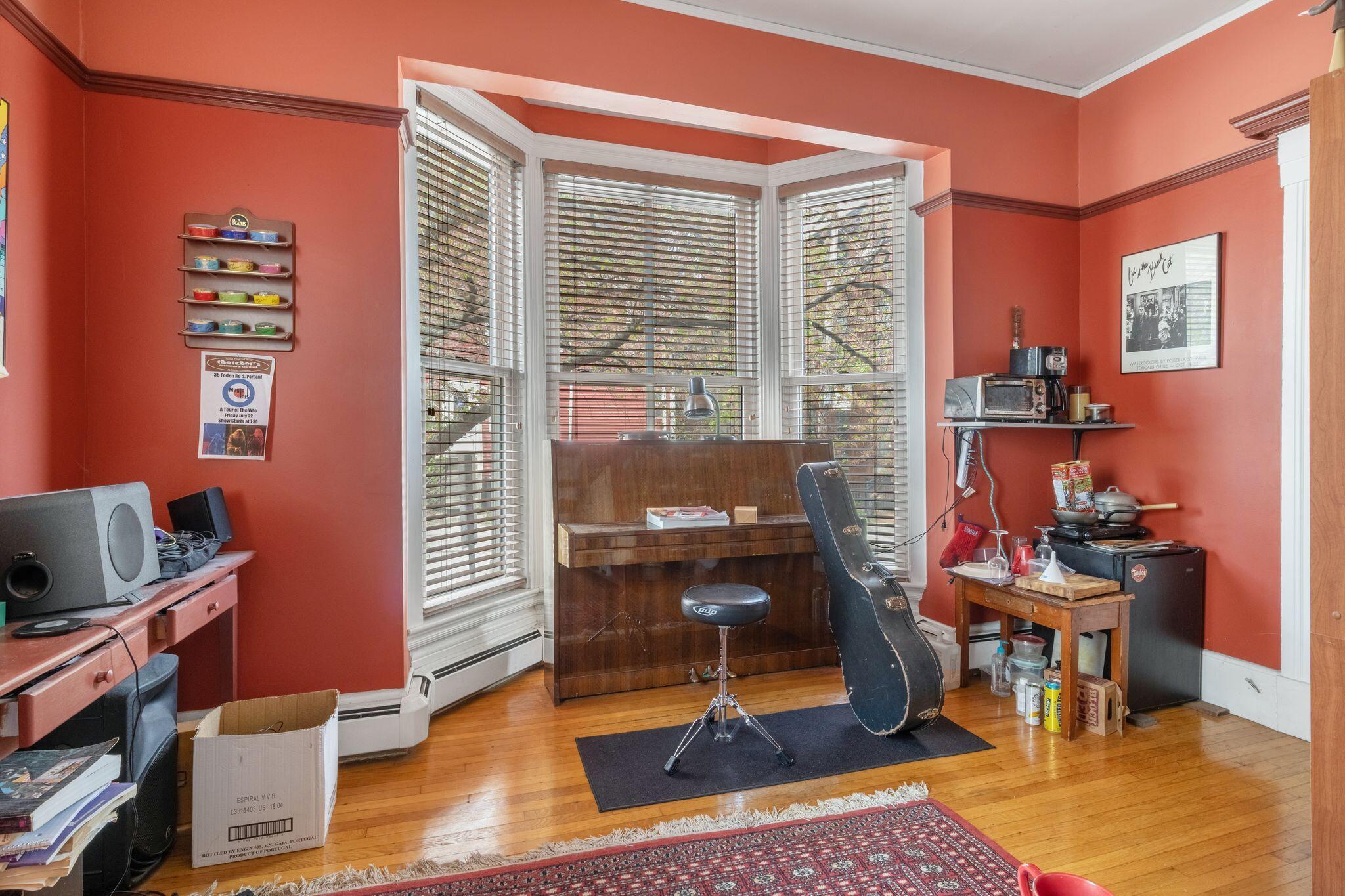 75 Carleton Street Property Photo 34