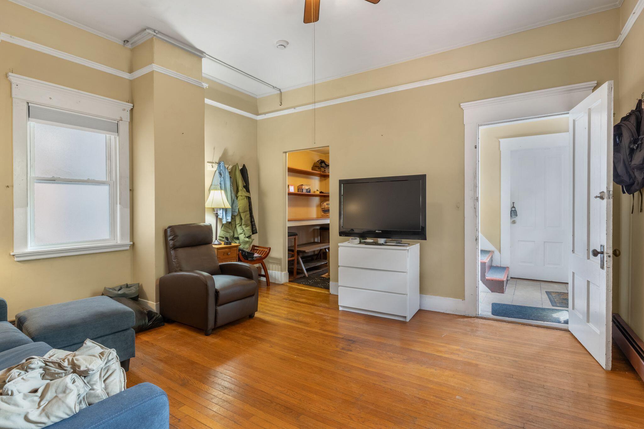 75 Carleton Street Property Photo 36