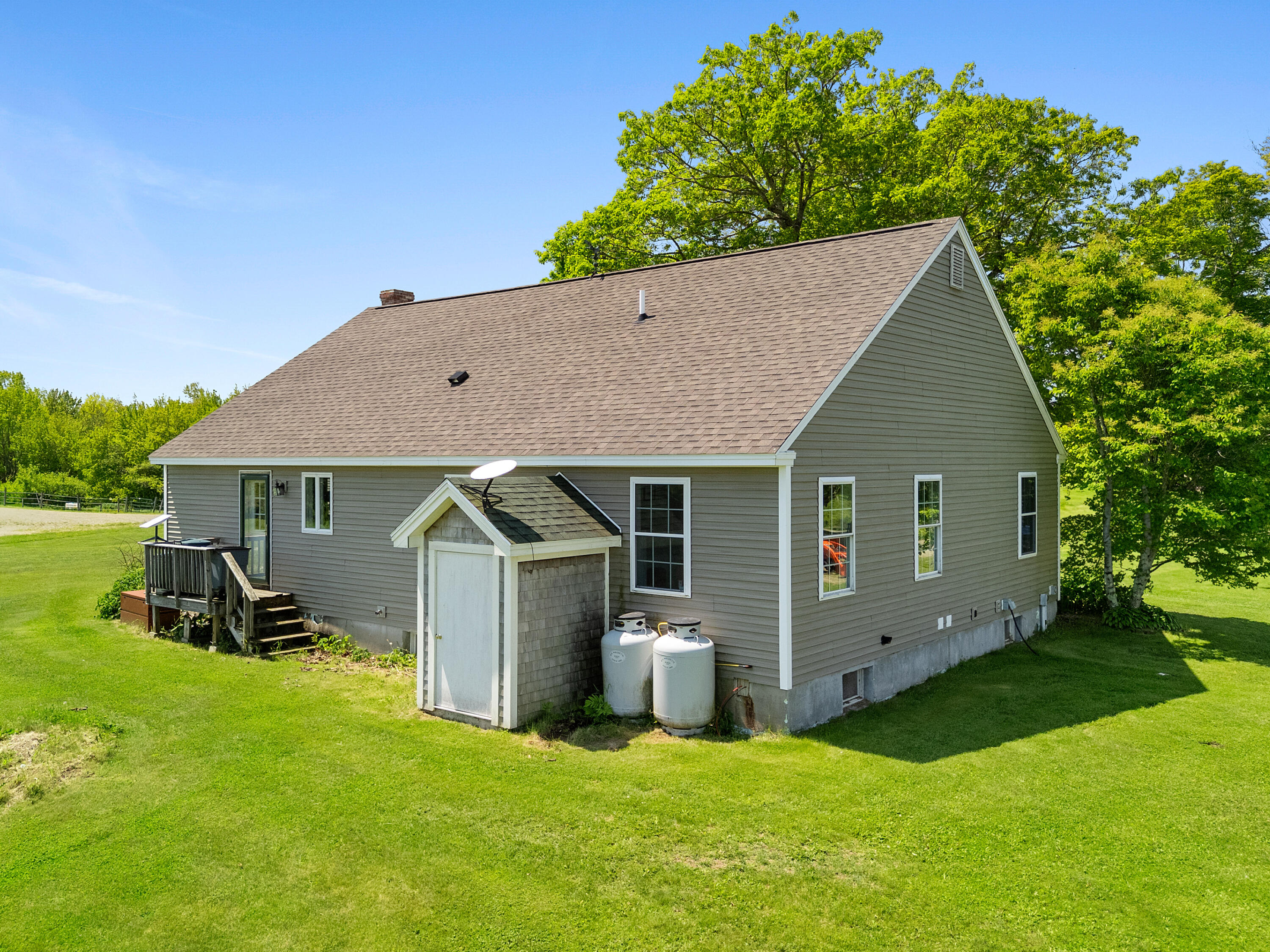 22 Property Photo 6