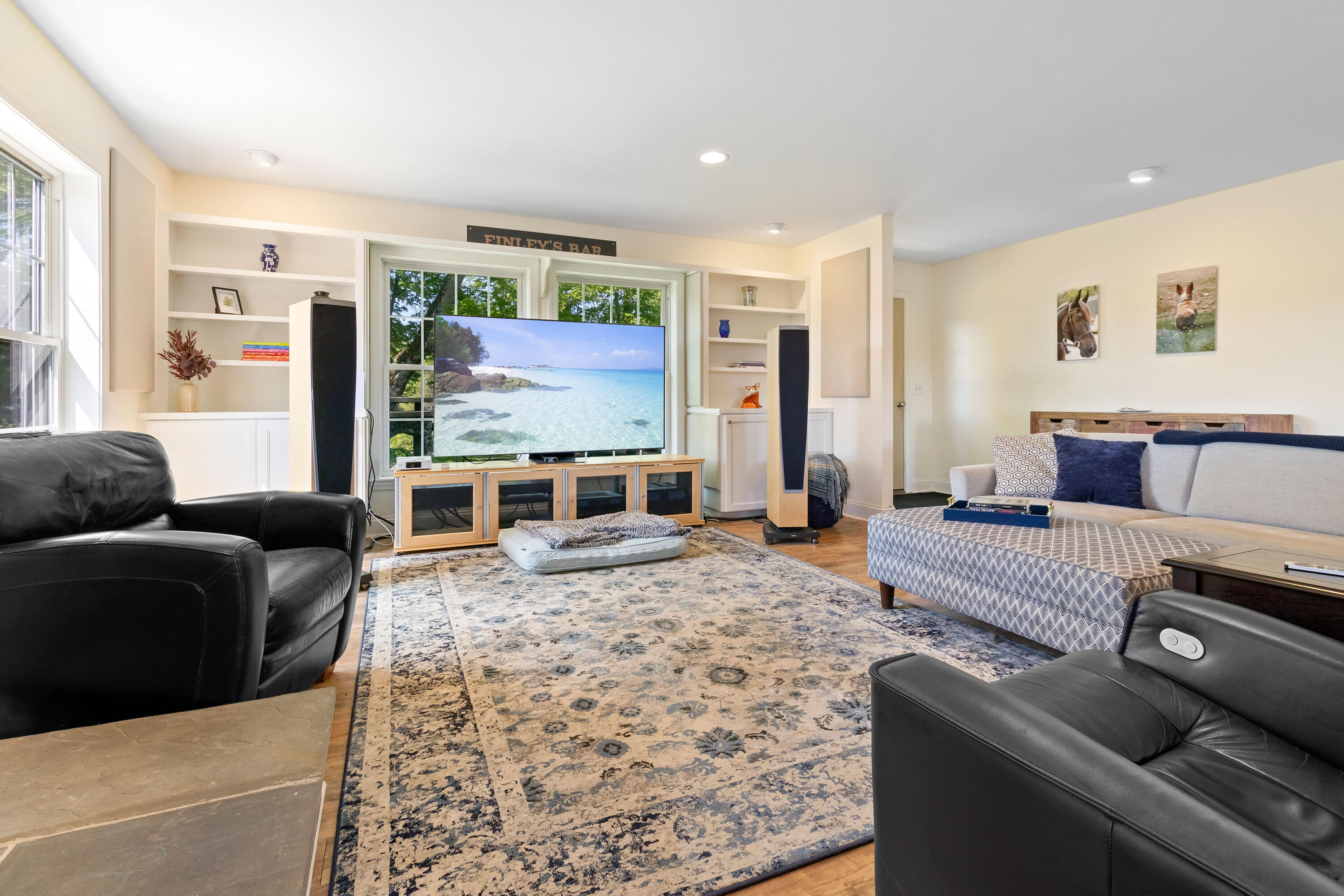 22 Property Photo 9