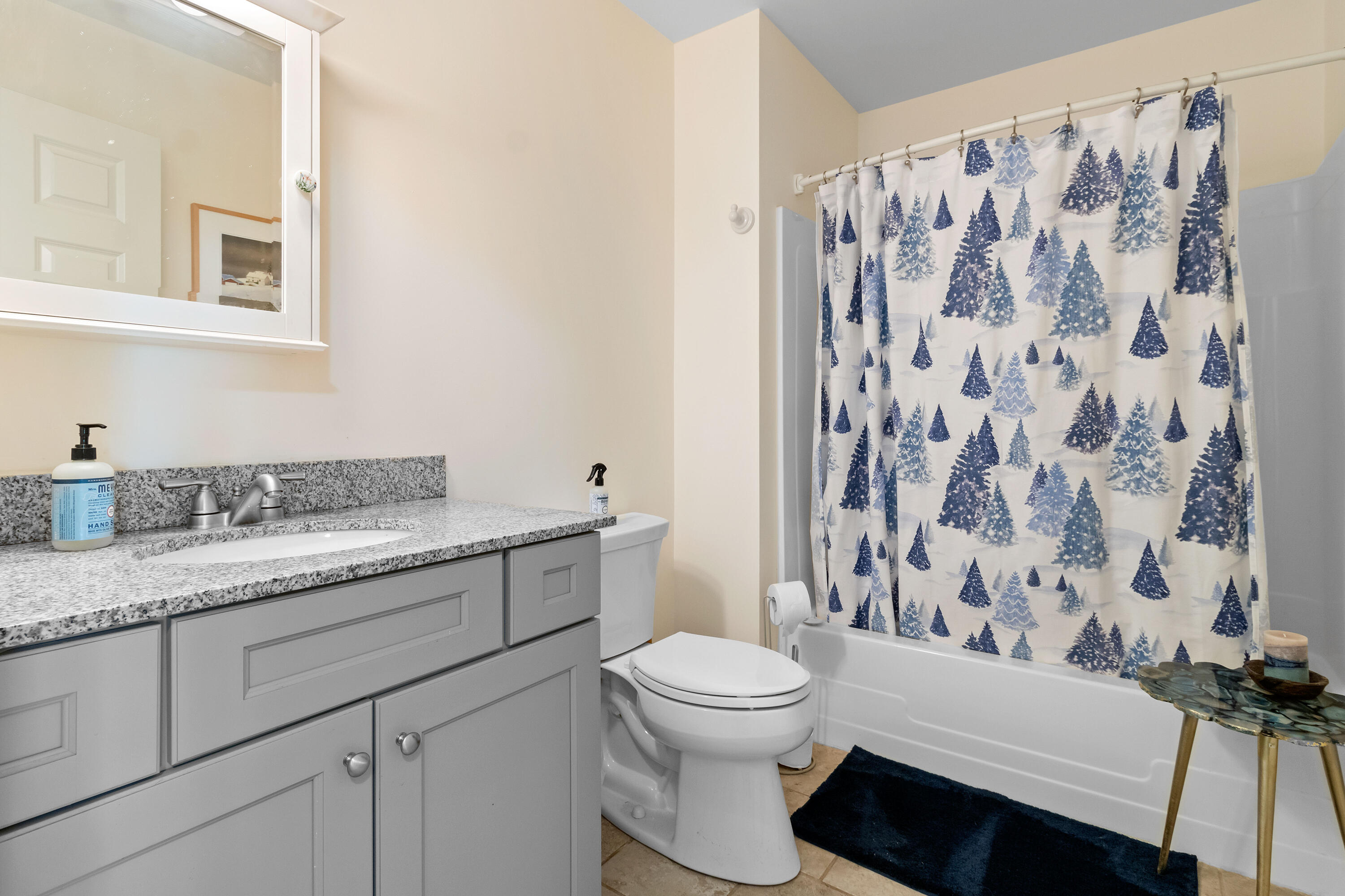 22 Property Photo 13