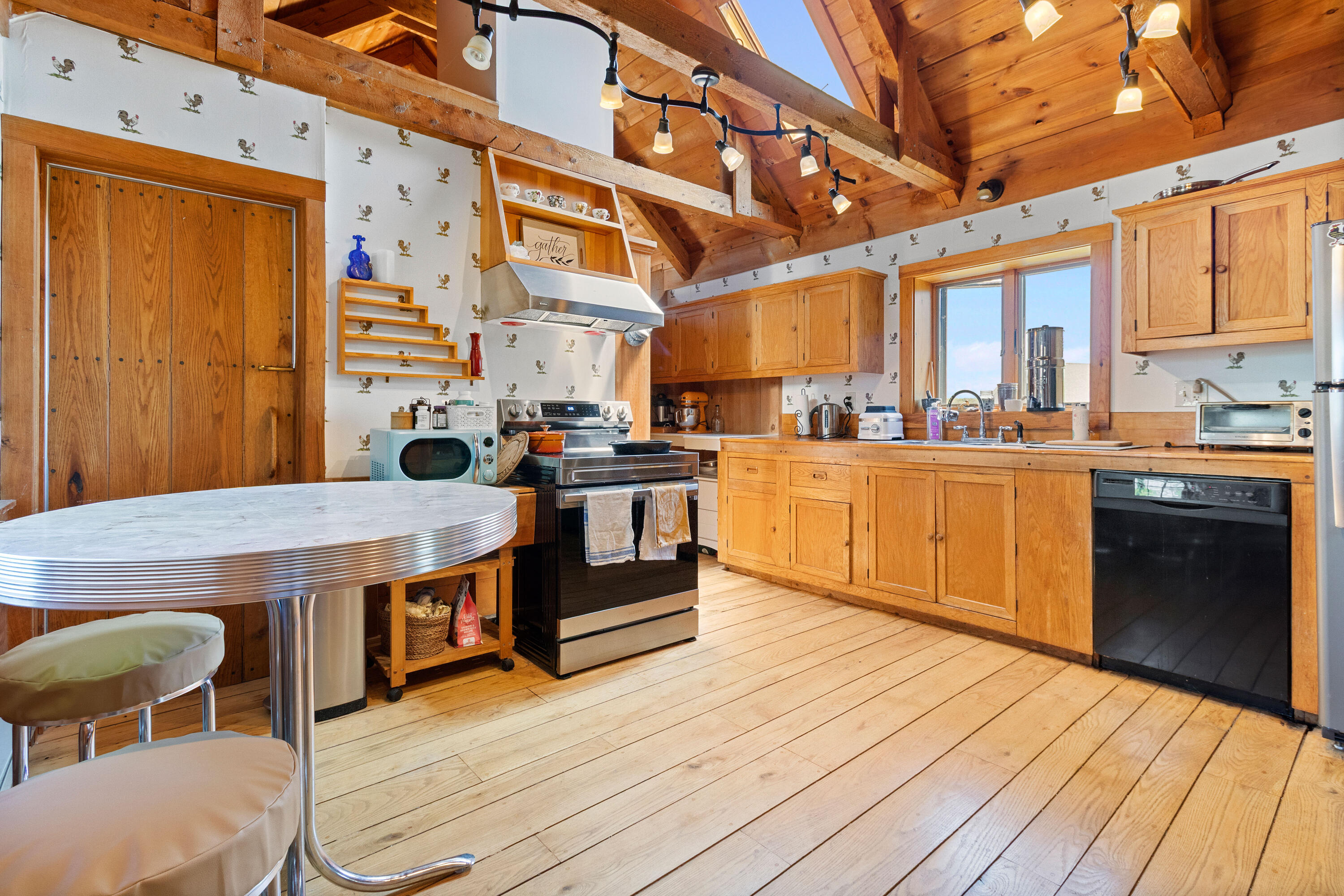 22 Property Photo 30