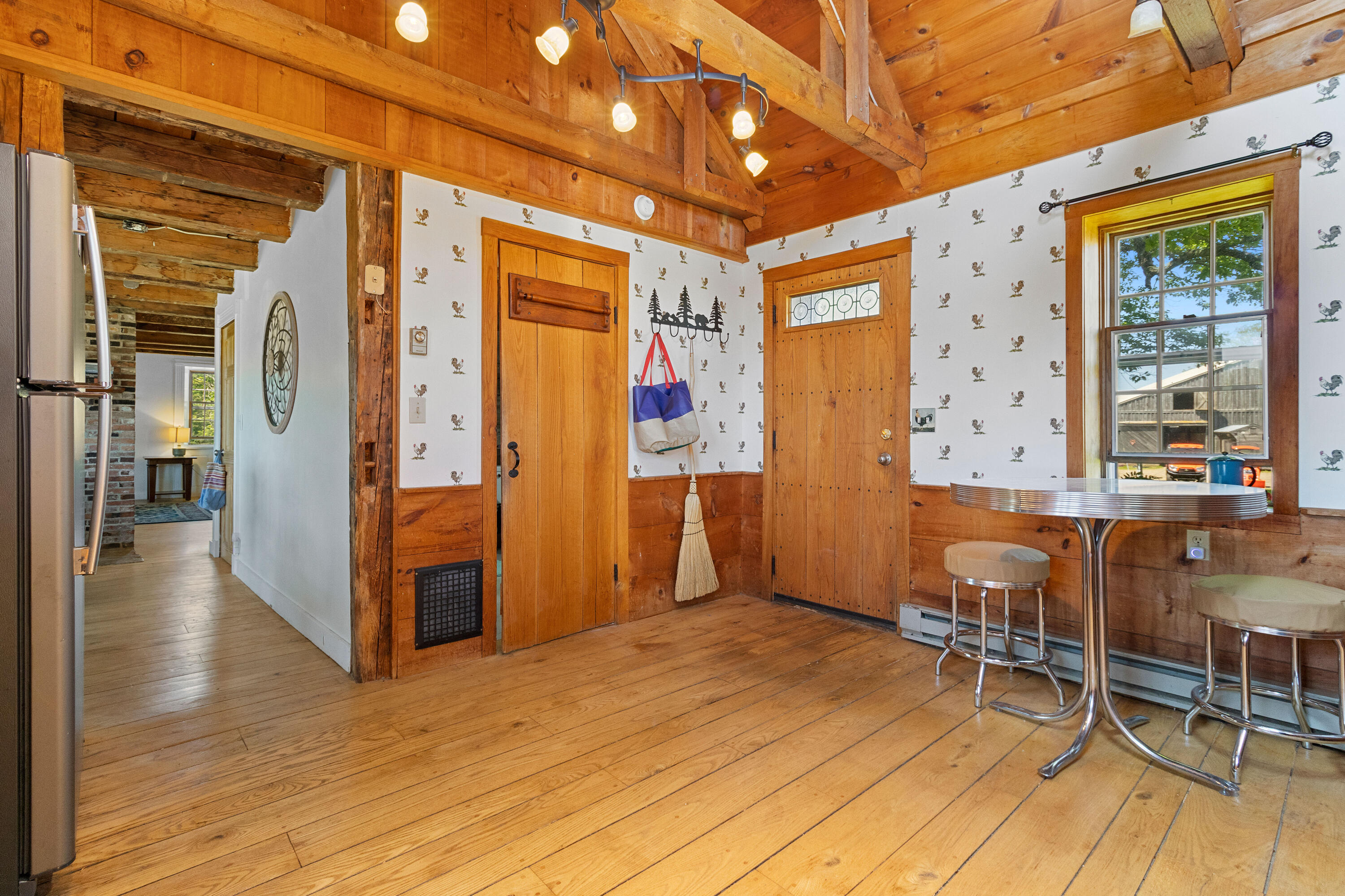 22 Property Photo 32
