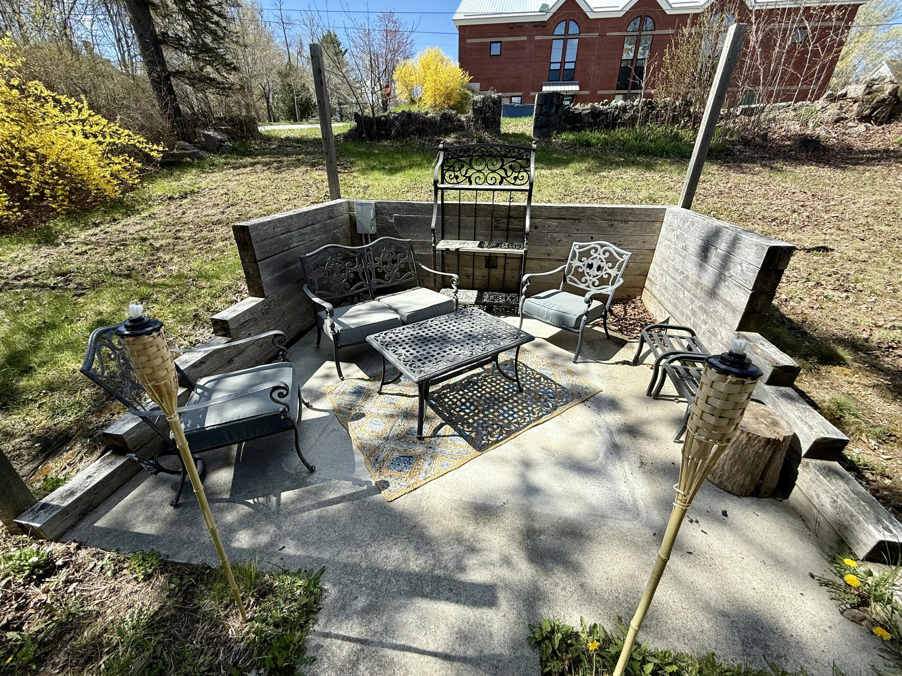 13 Calais Avenue Property Photo 41