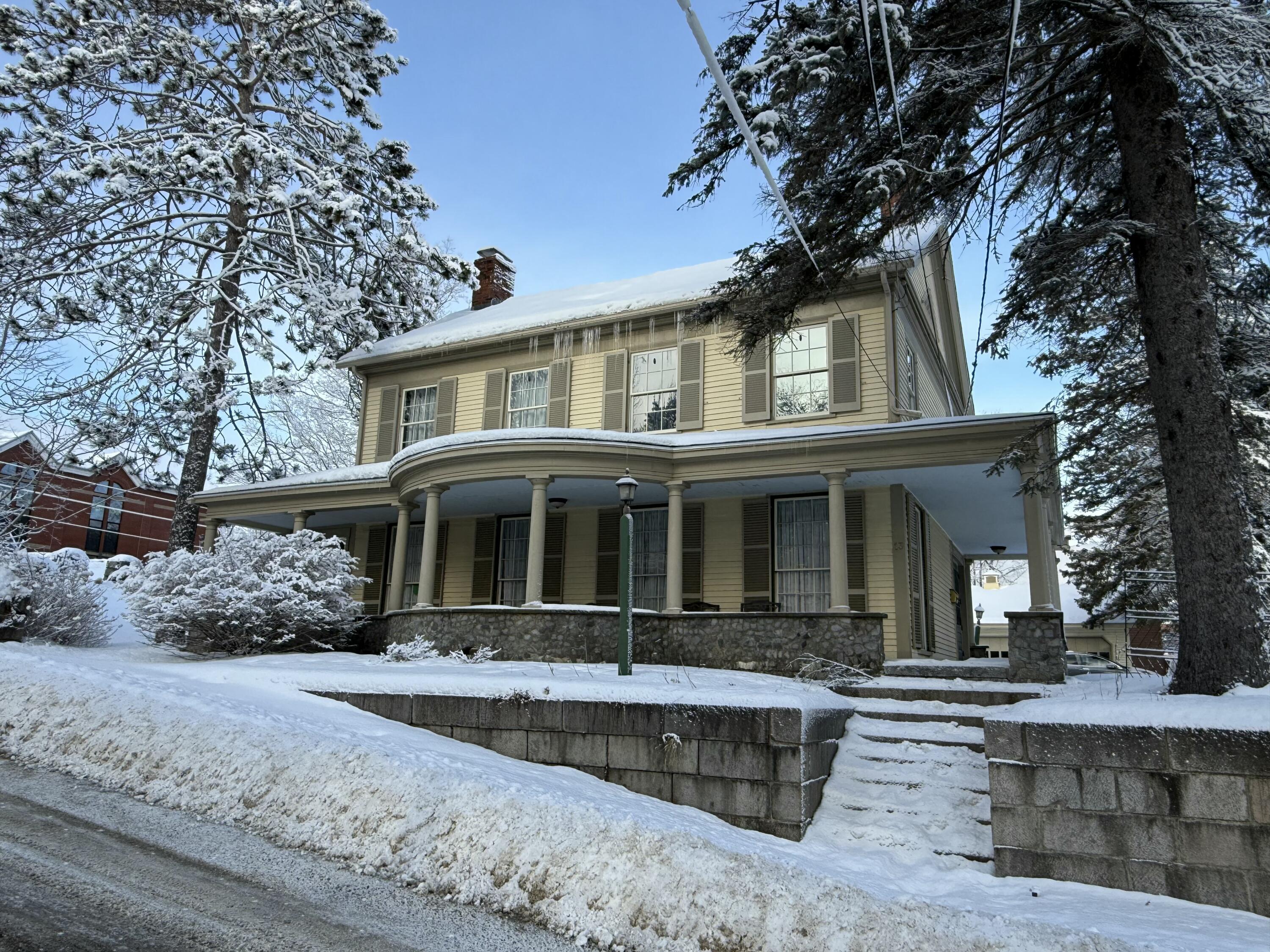 13 Calais Avenue Property Photo 42