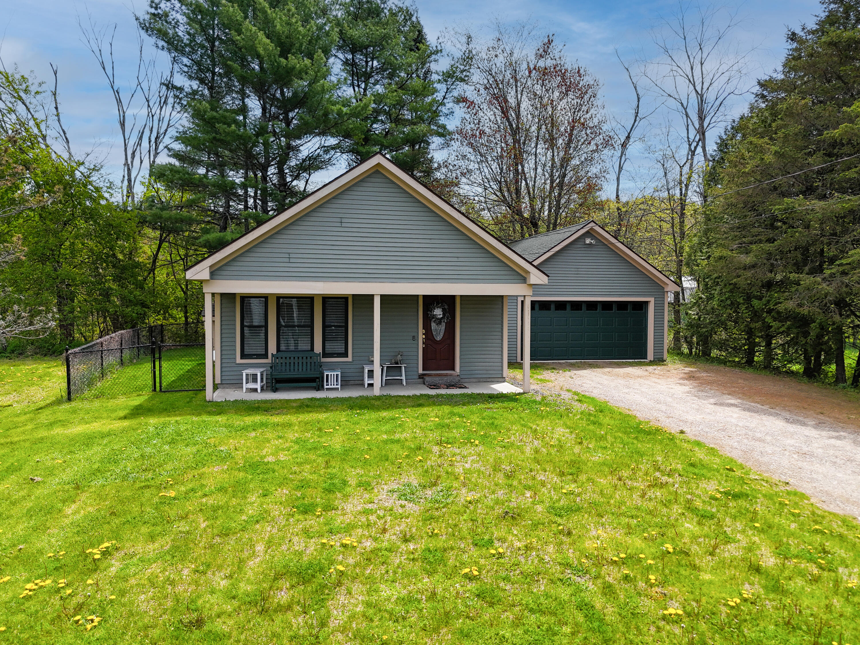 373 Spring Road Property Photo 1