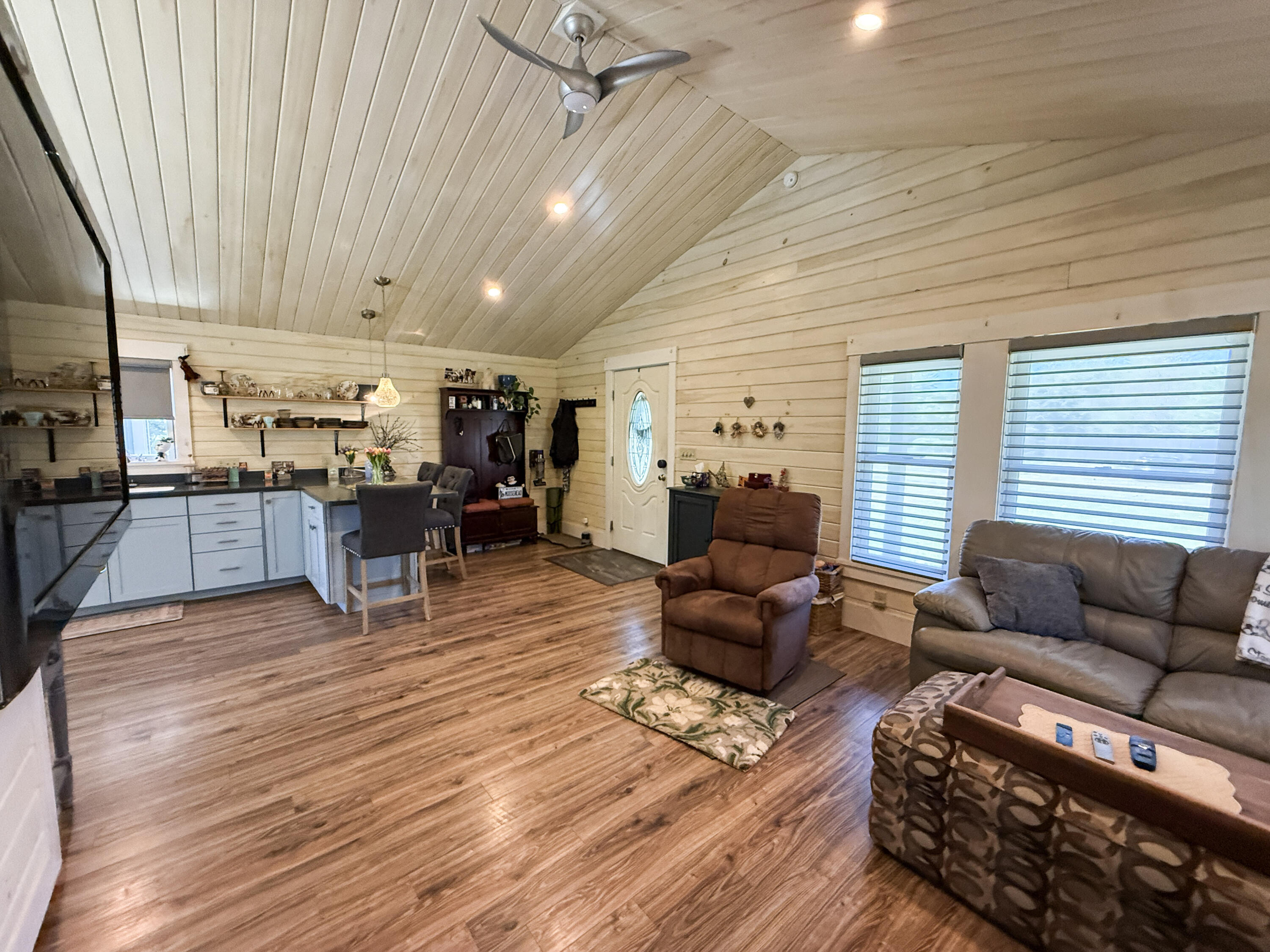 373 Spring Road Property Photo 18