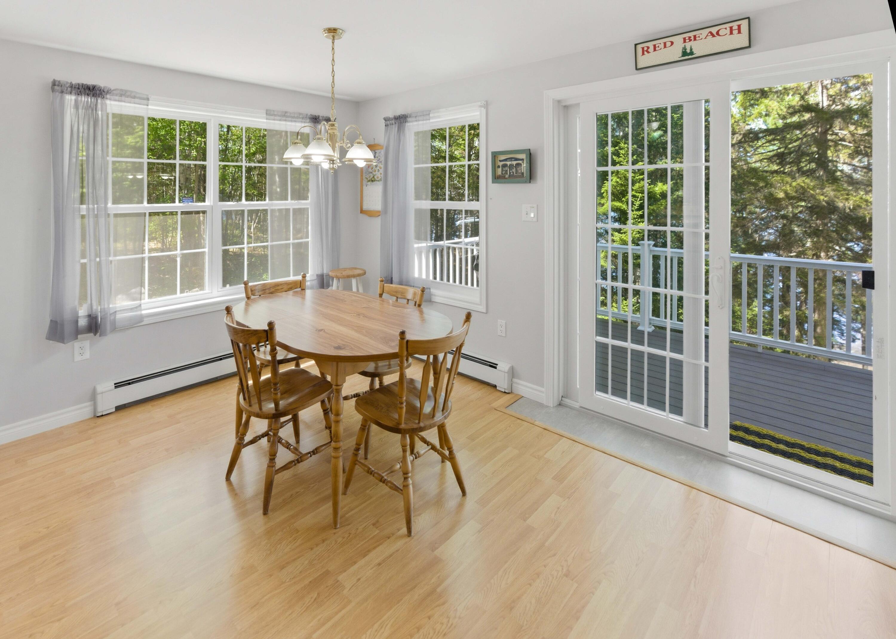 1590 River Road Property Photo 5