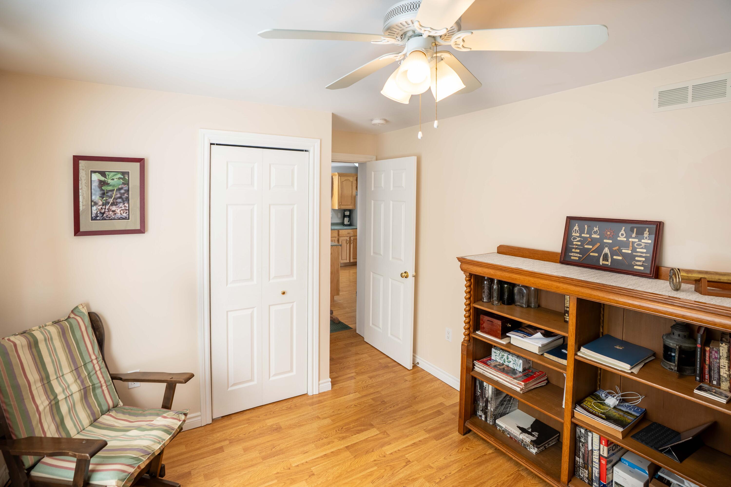 1590 River Road Property Photo 11