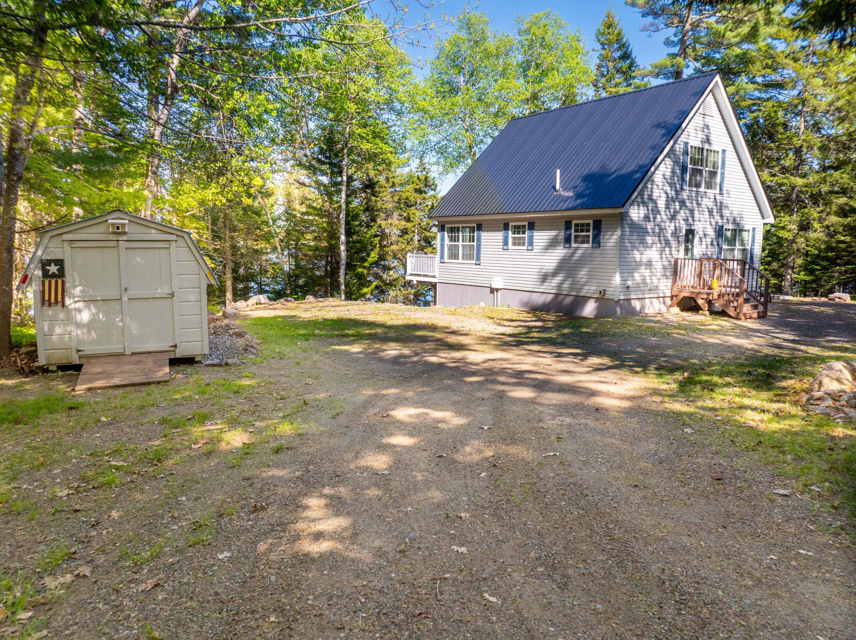 1590 River Road Property Photo 37