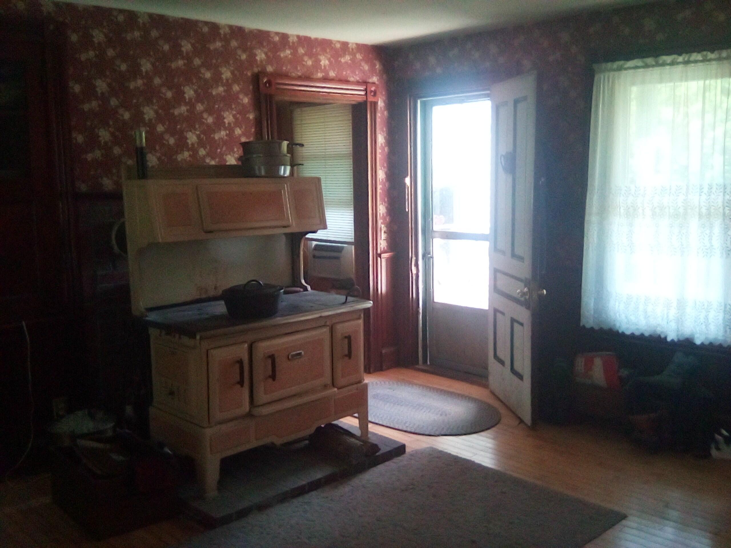 51 Parmenter Road Property Photo 4