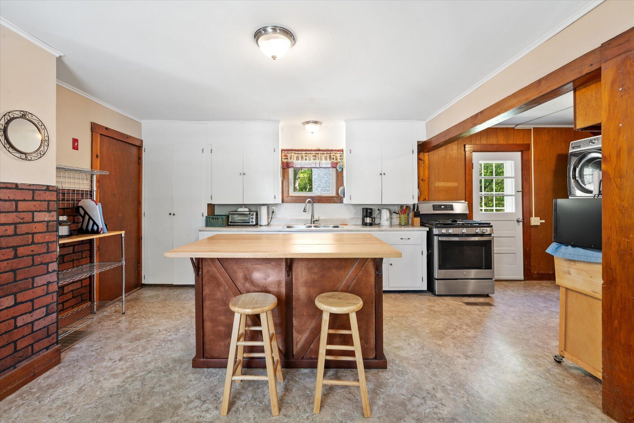 1204 Lakins Road Property Photo 6
