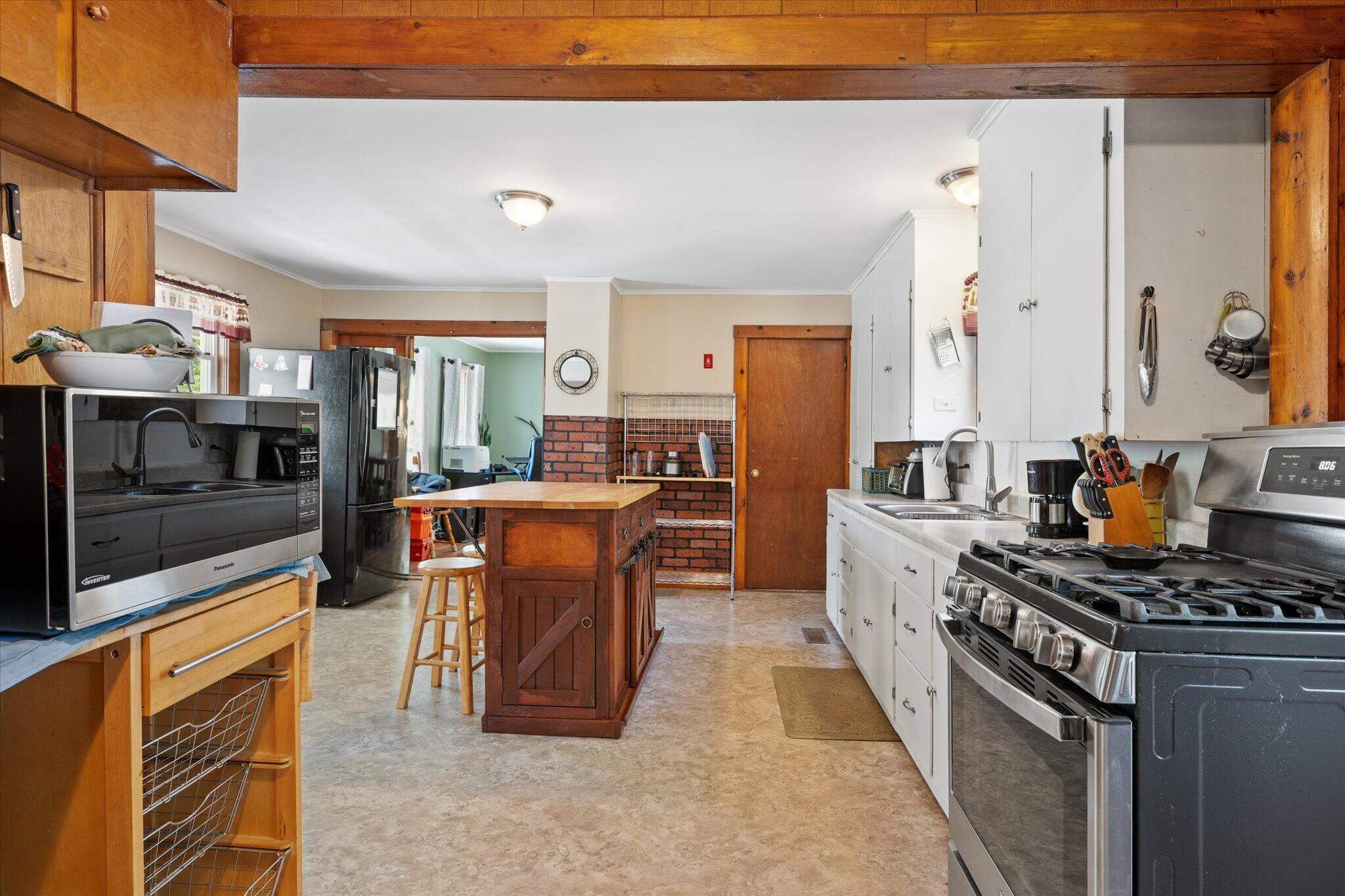 1204 Lakins Road Property Photo 8