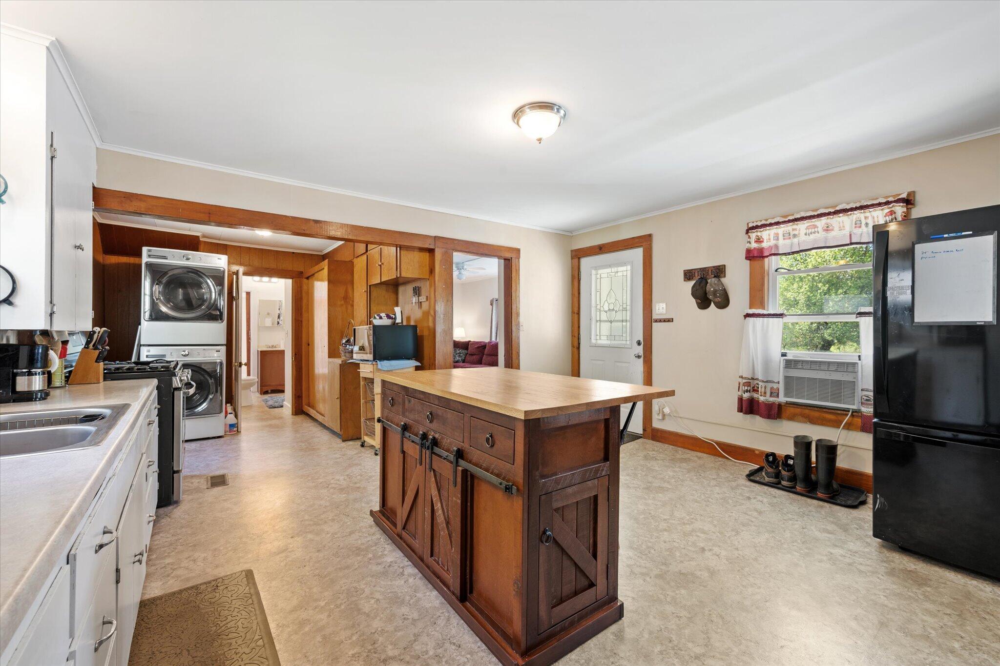 1204 Lakins Road Property Photo 9
