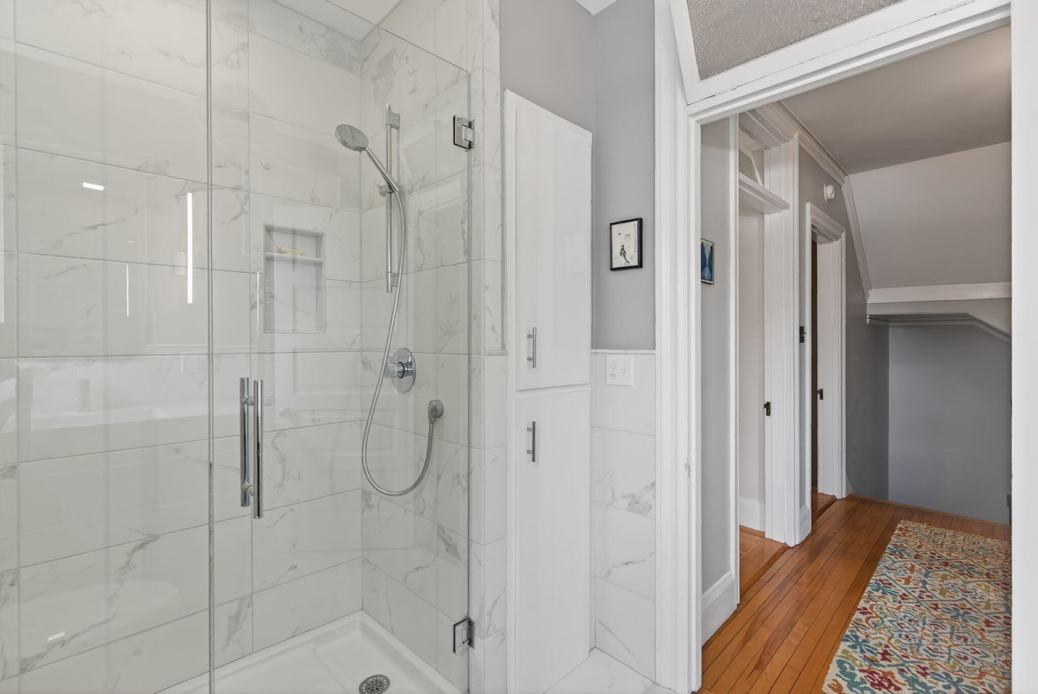 38 Neal Street Property Photo 25