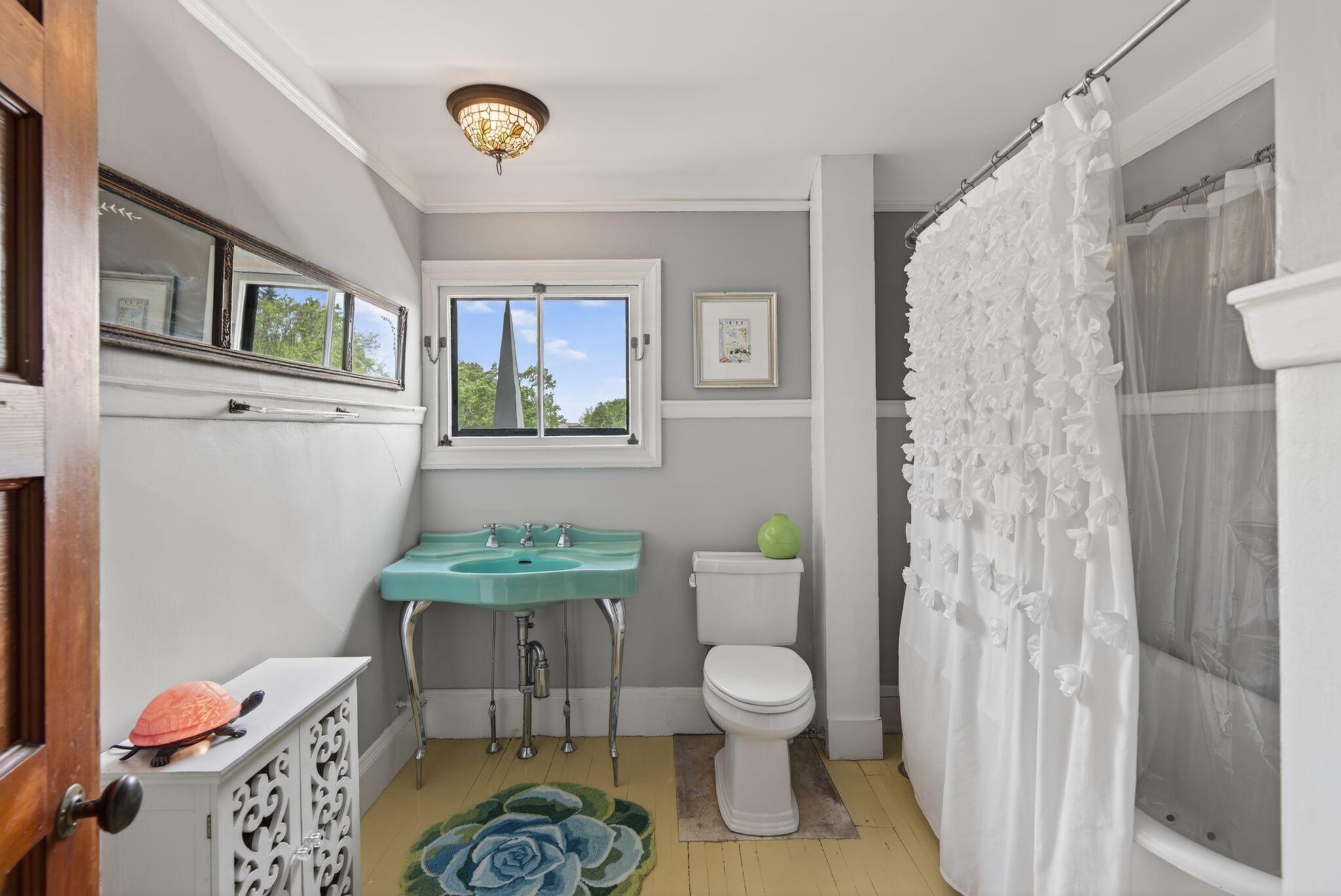 38 Neal Street Property Photo 33