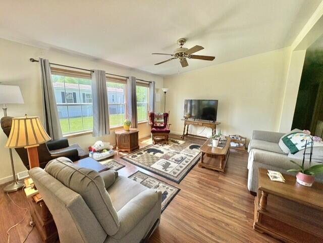 8 Windsor Drive Property Photo 5