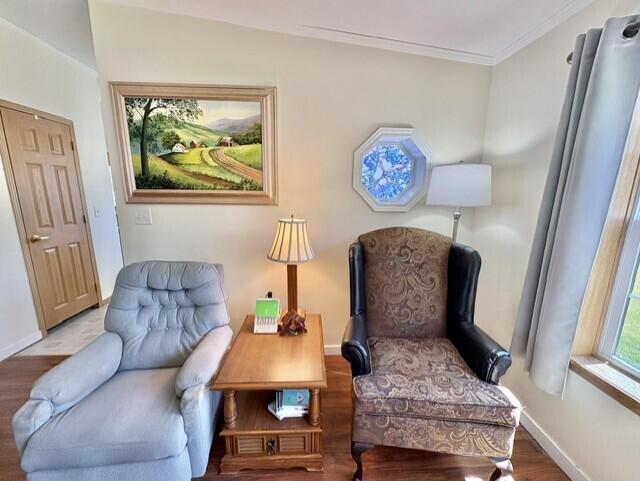 8 Windsor Drive Property Photo 11