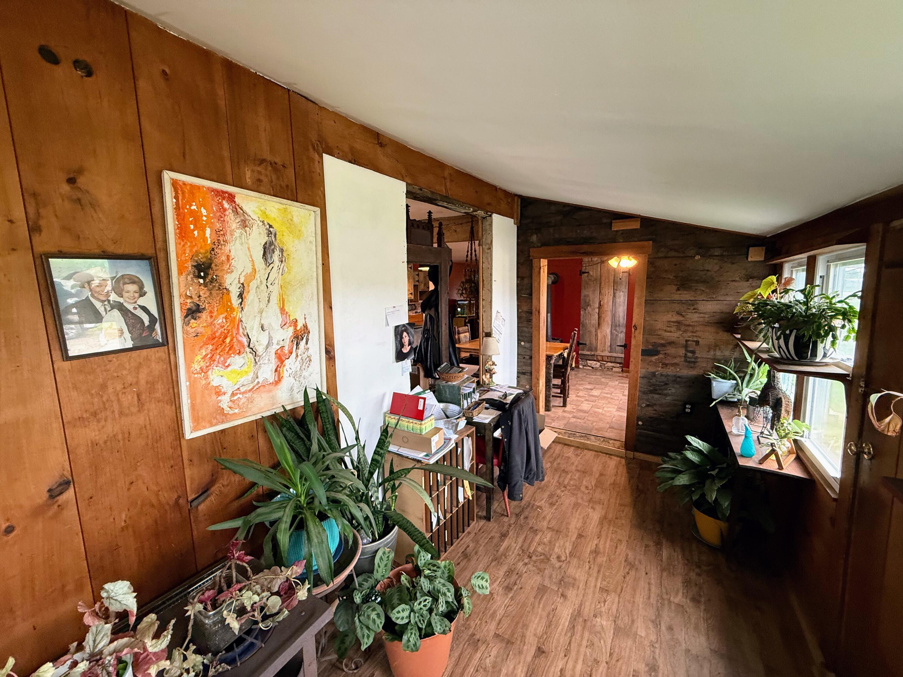 1118 Exeter Road Property Photo 11