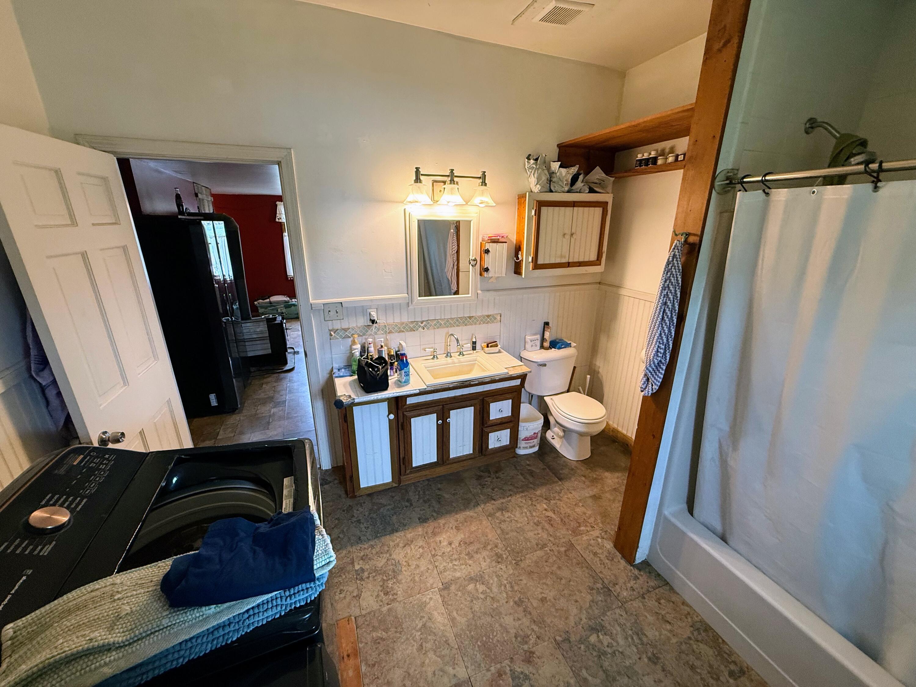 1118 Exeter Road Property Photo 15