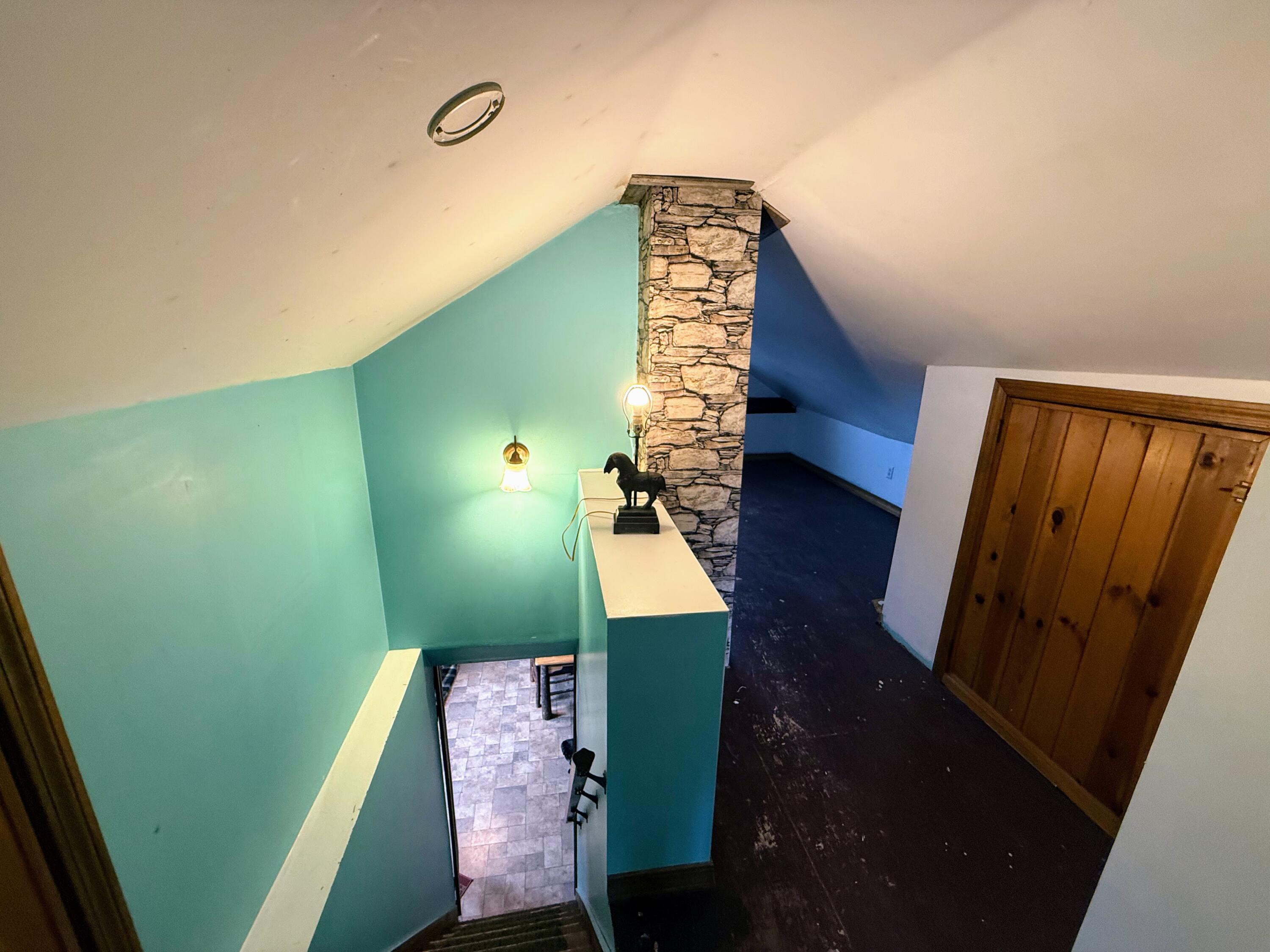 1118 Exeter Road Property Photo 17