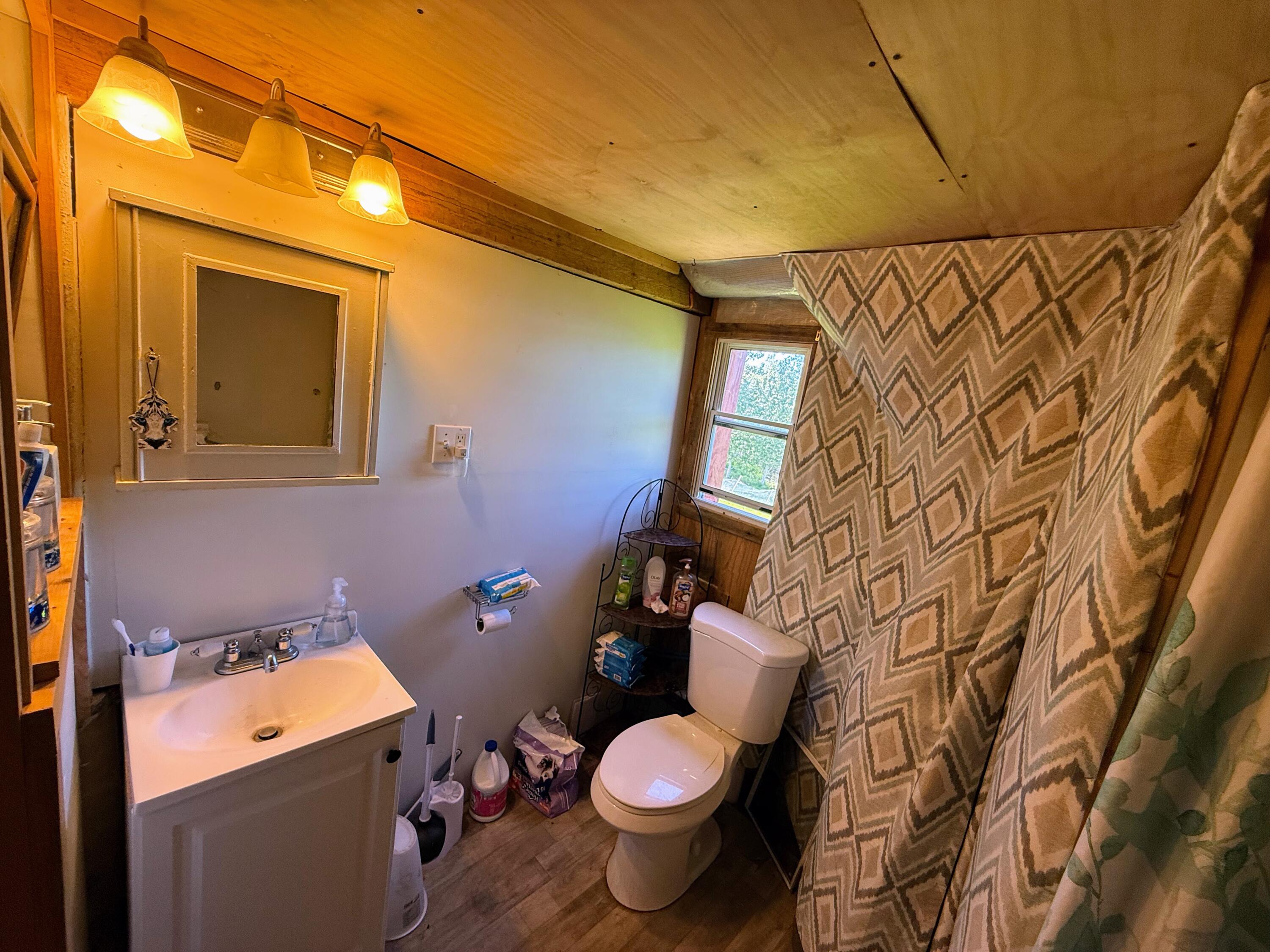 1118 Exeter Road Property Photo 53