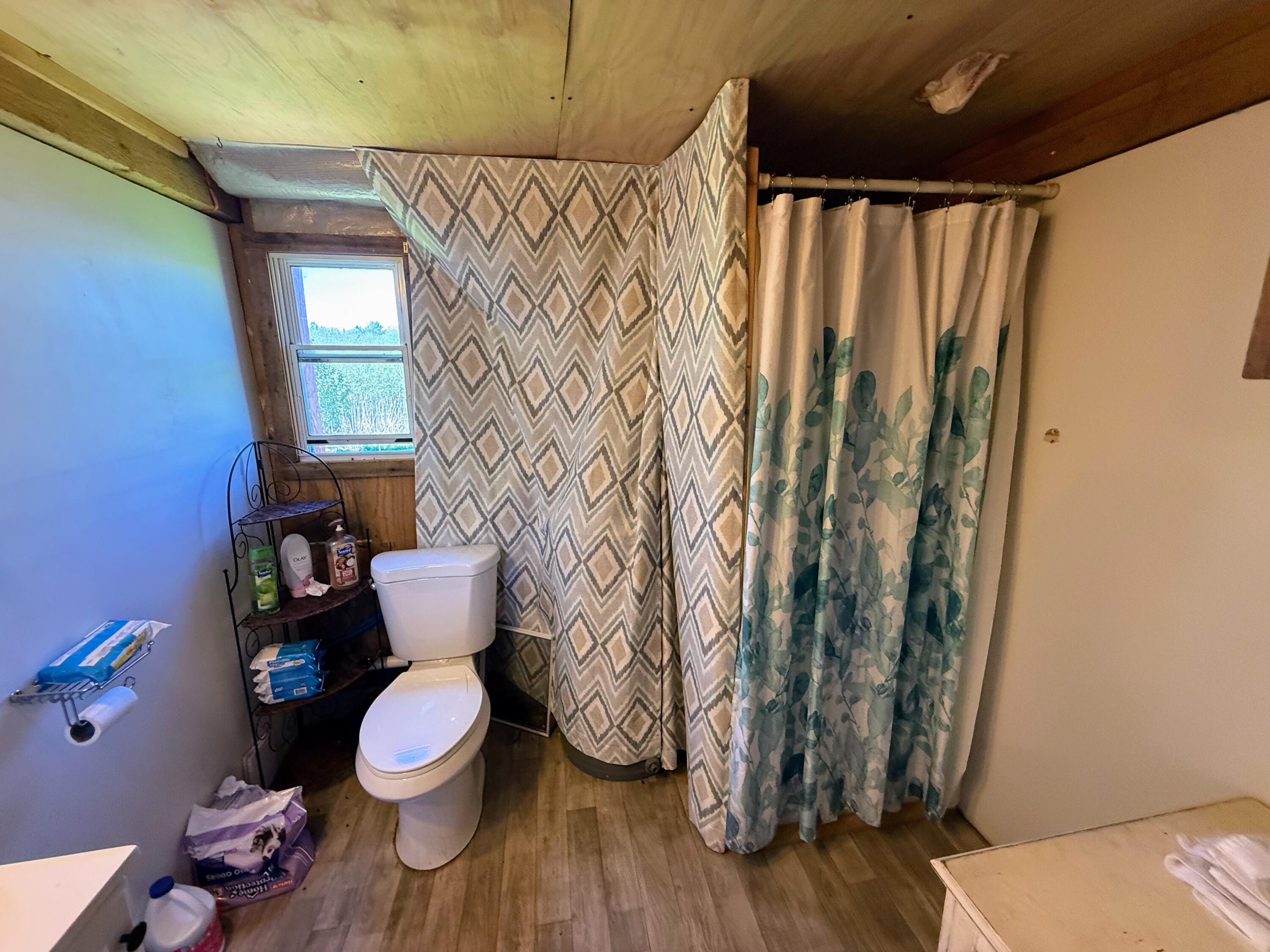 1118 Exeter Road Property Photo 54